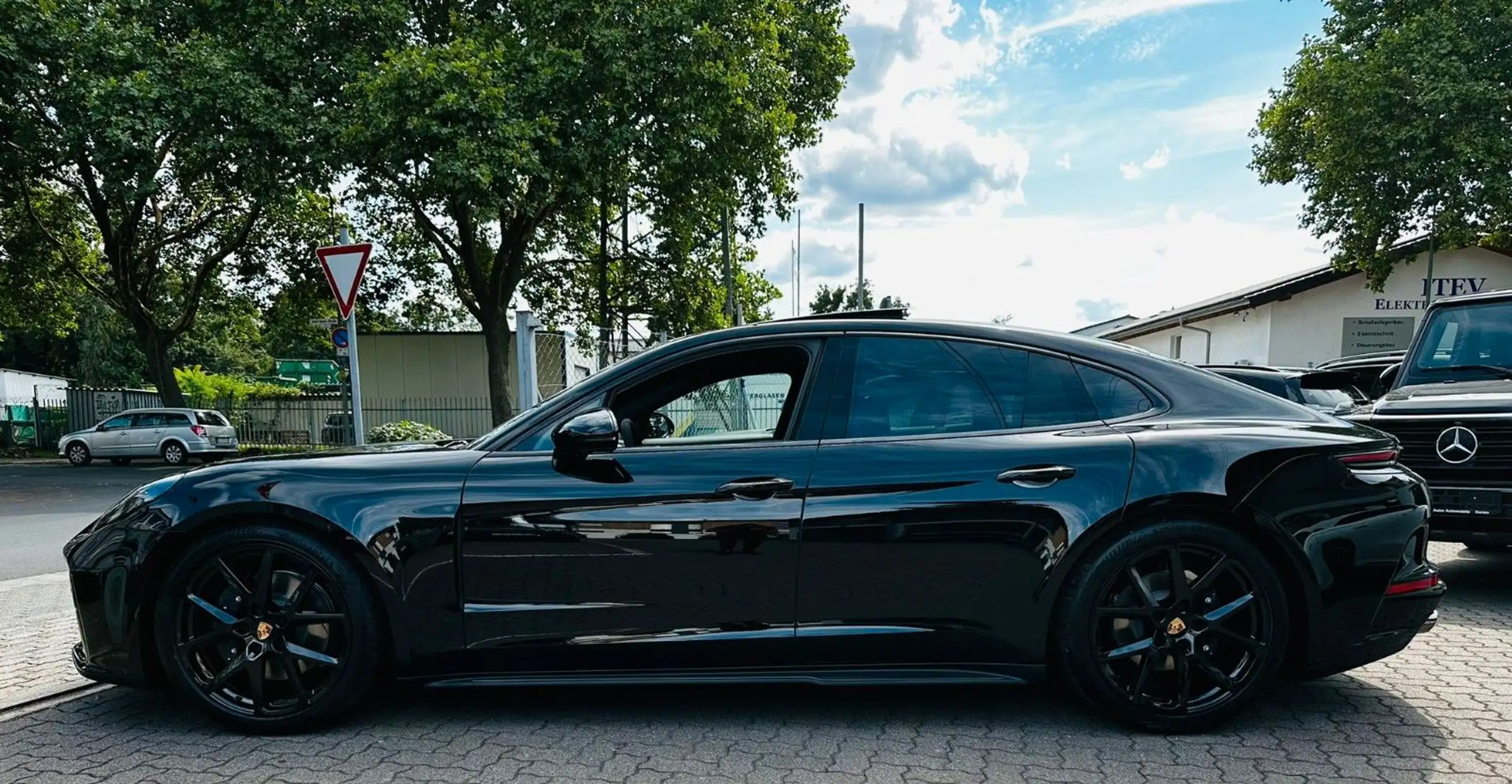 Porsche - Panamera