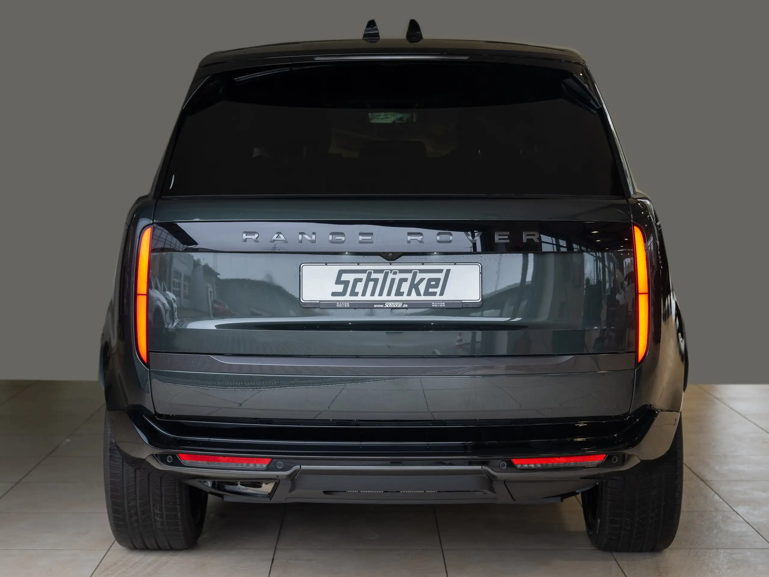 Land Rover - Range Rover