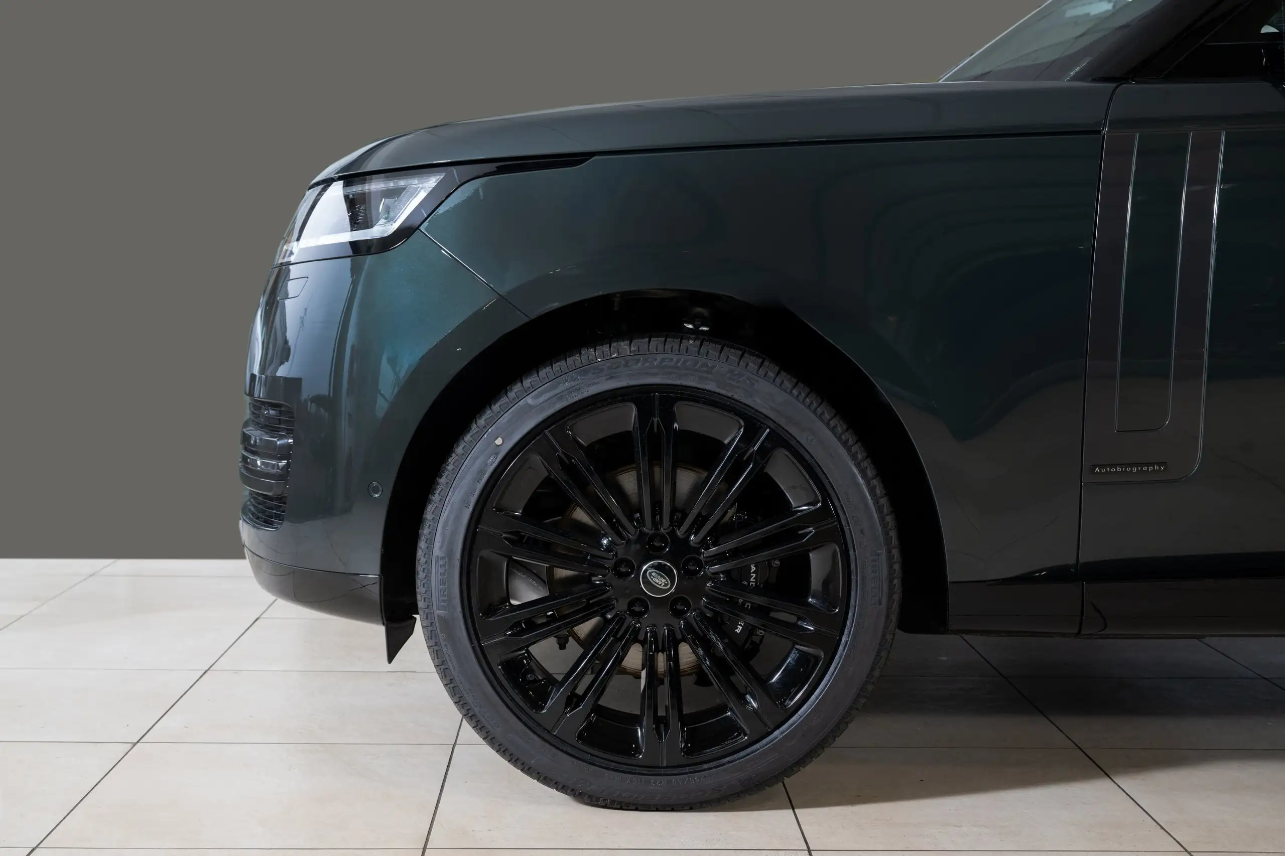 Land Rover - Range Rover