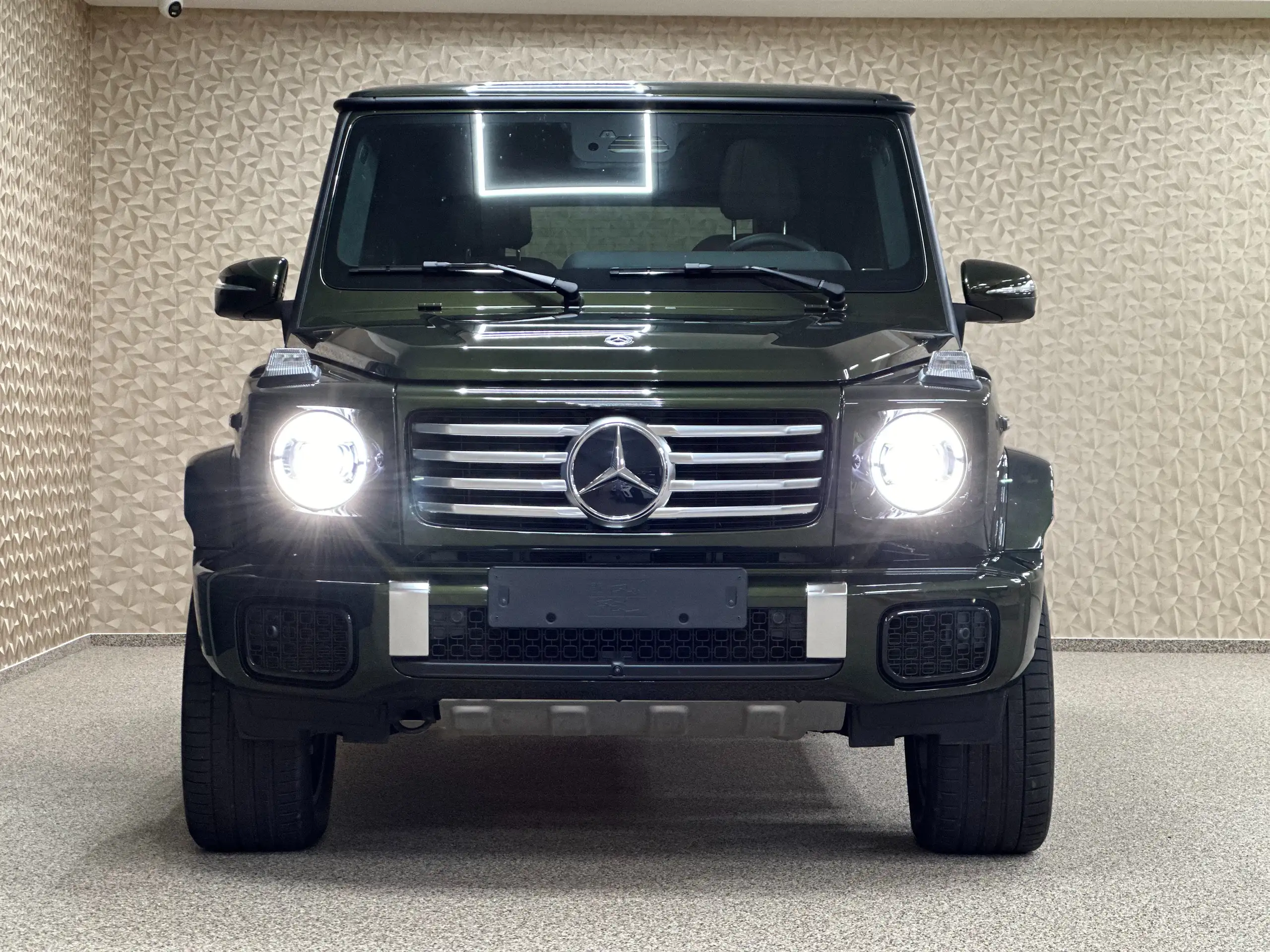 Mercedes-Benz - G 450