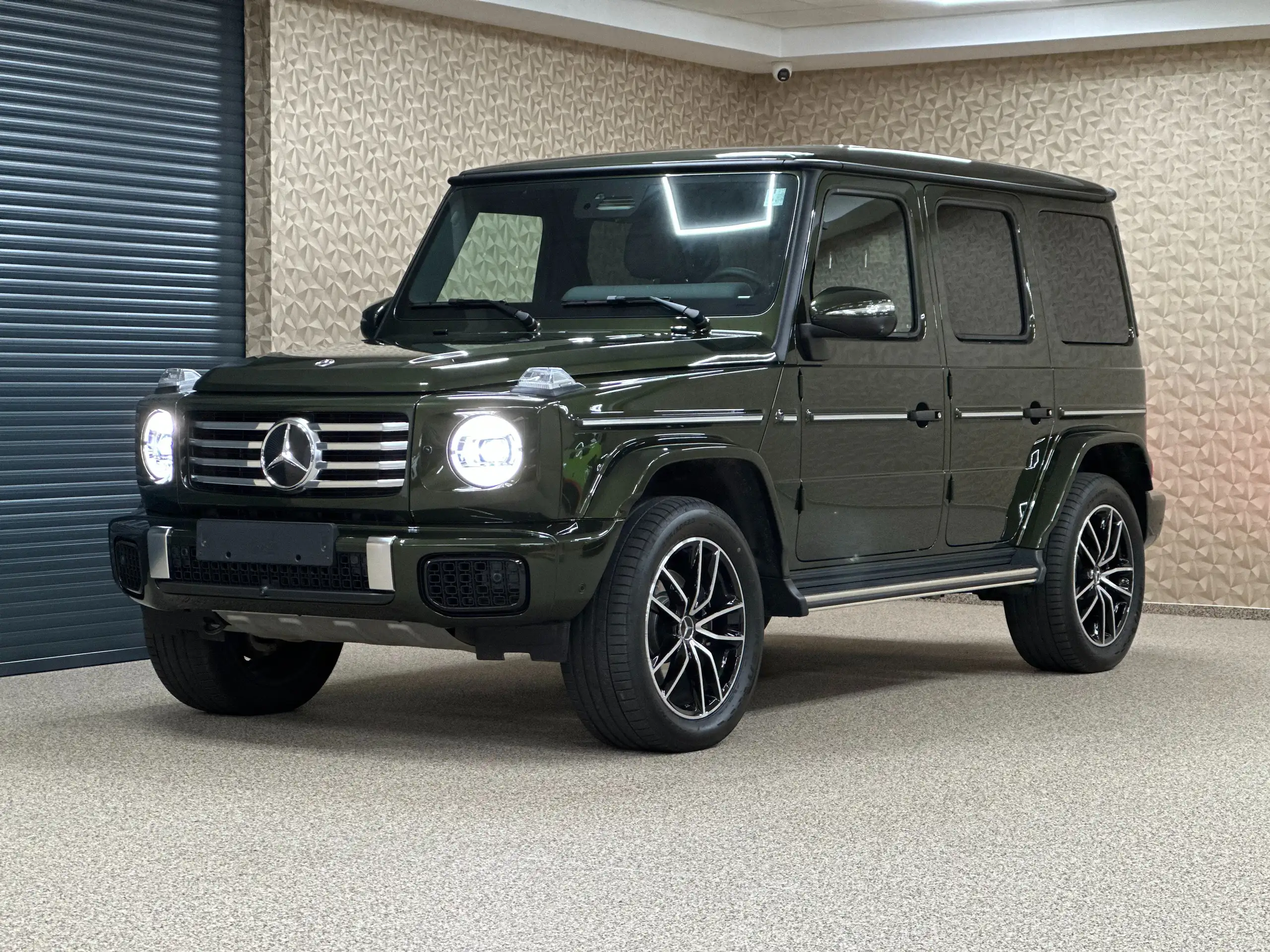 Mercedes-Benz - G 450