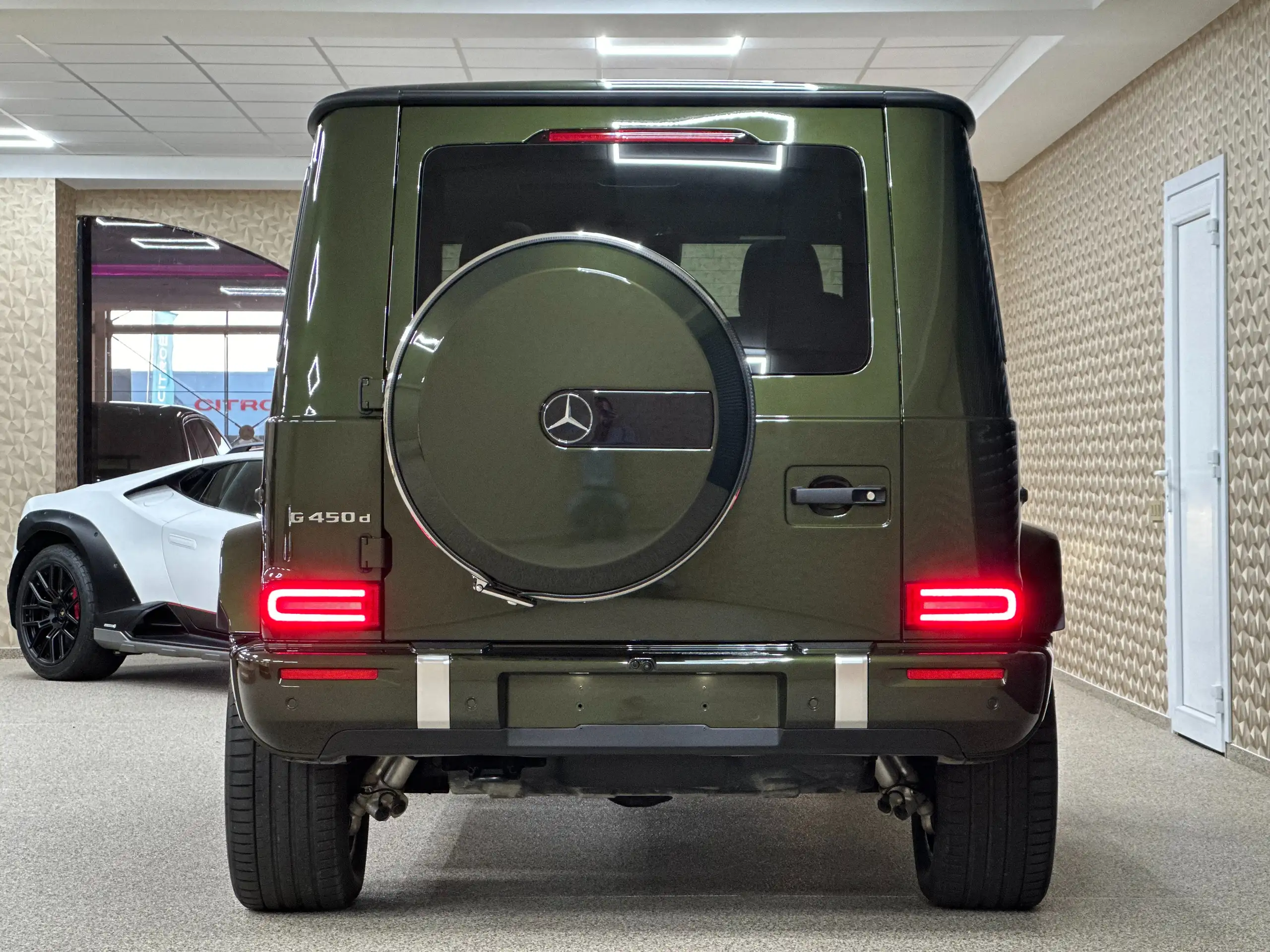 Mercedes-Benz - G 450