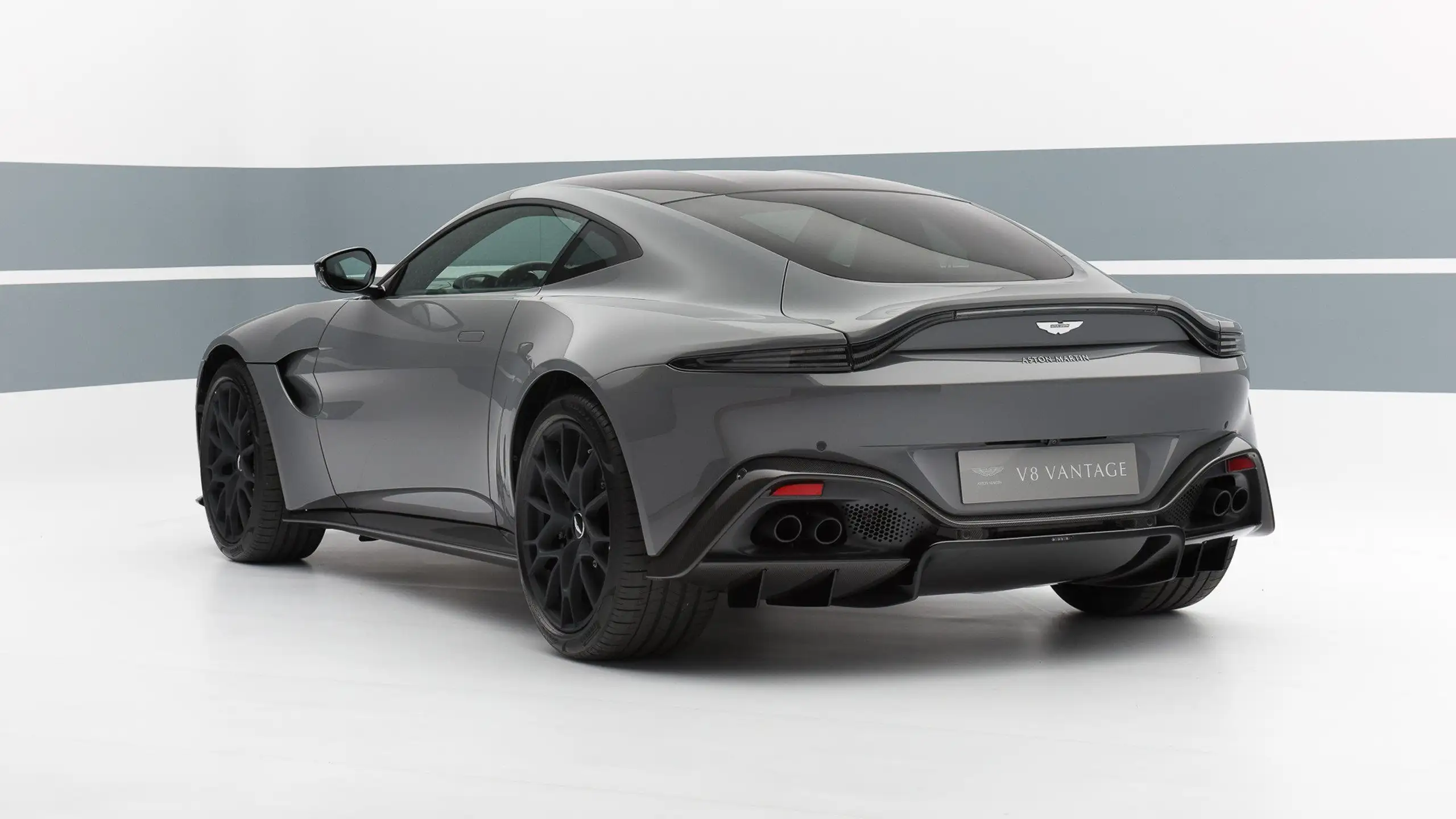 Aston Martin - Vantage