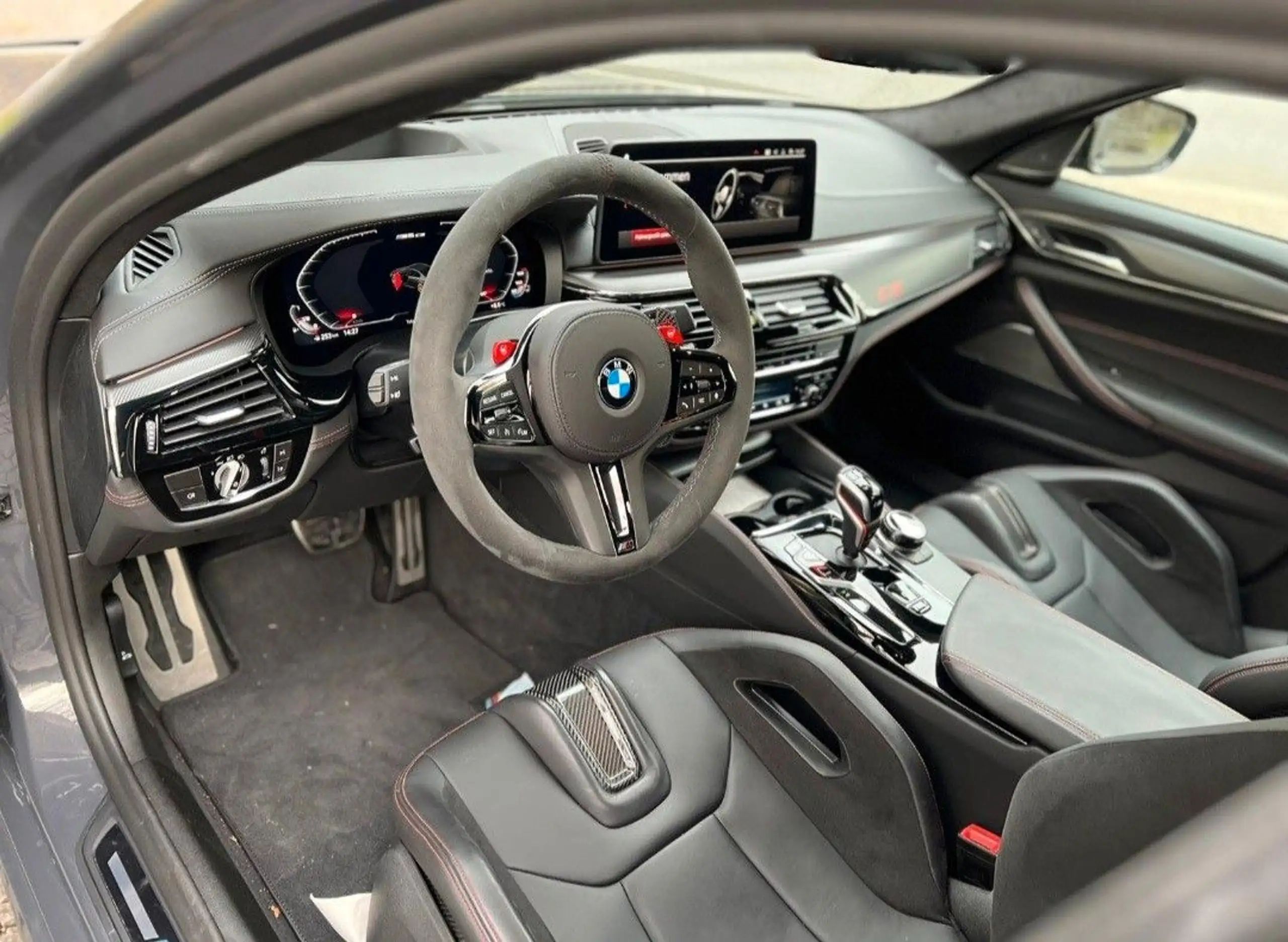 BMW - M5