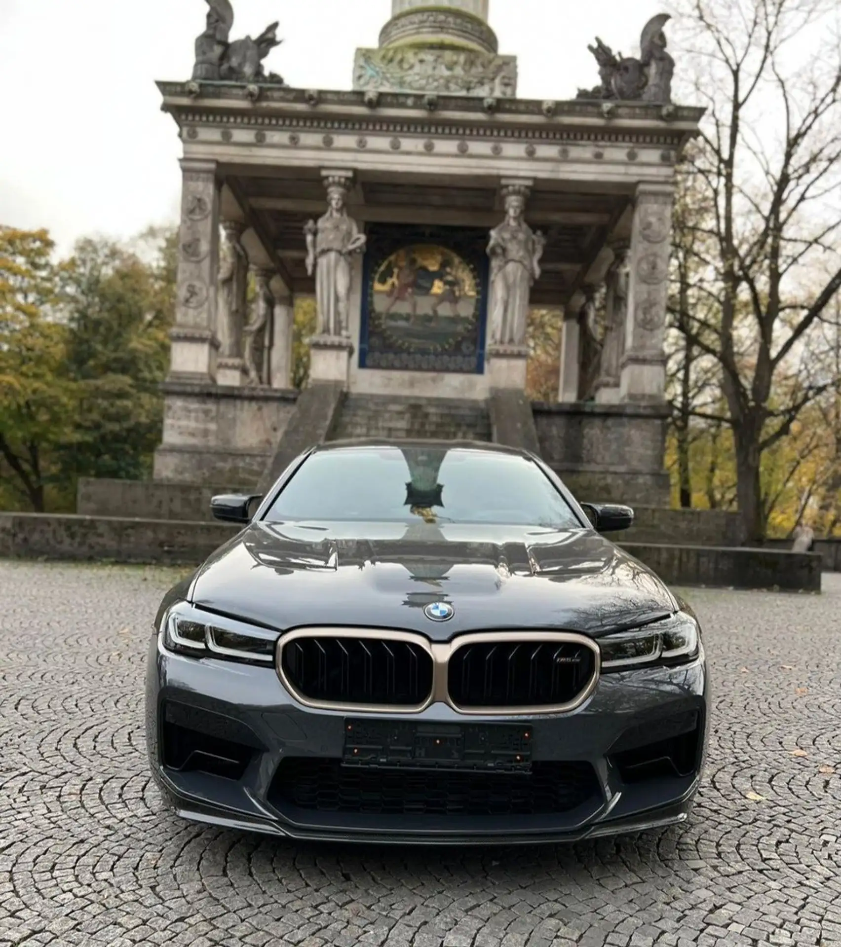 BMW - M5