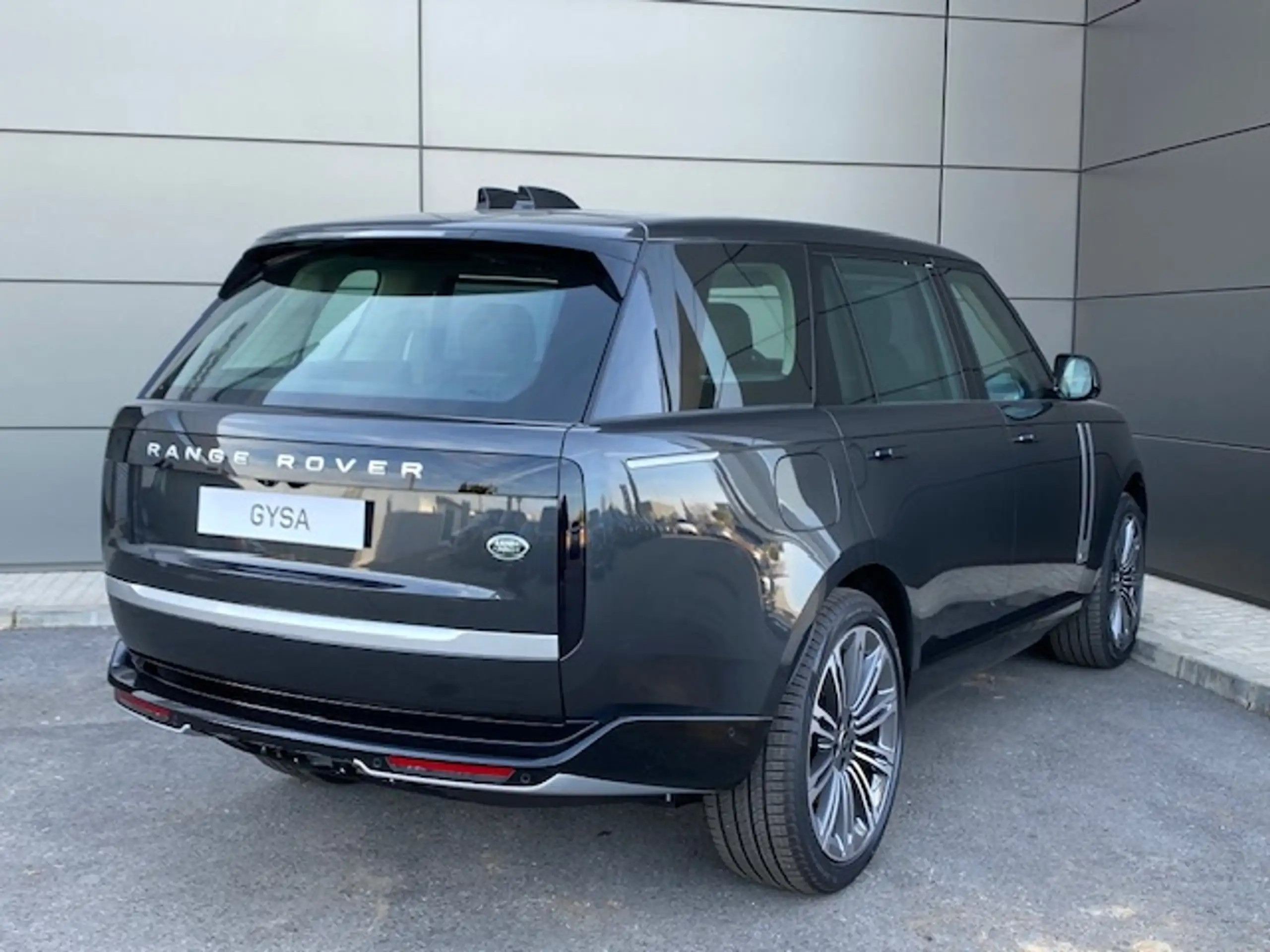 Land Rover - Range Rover