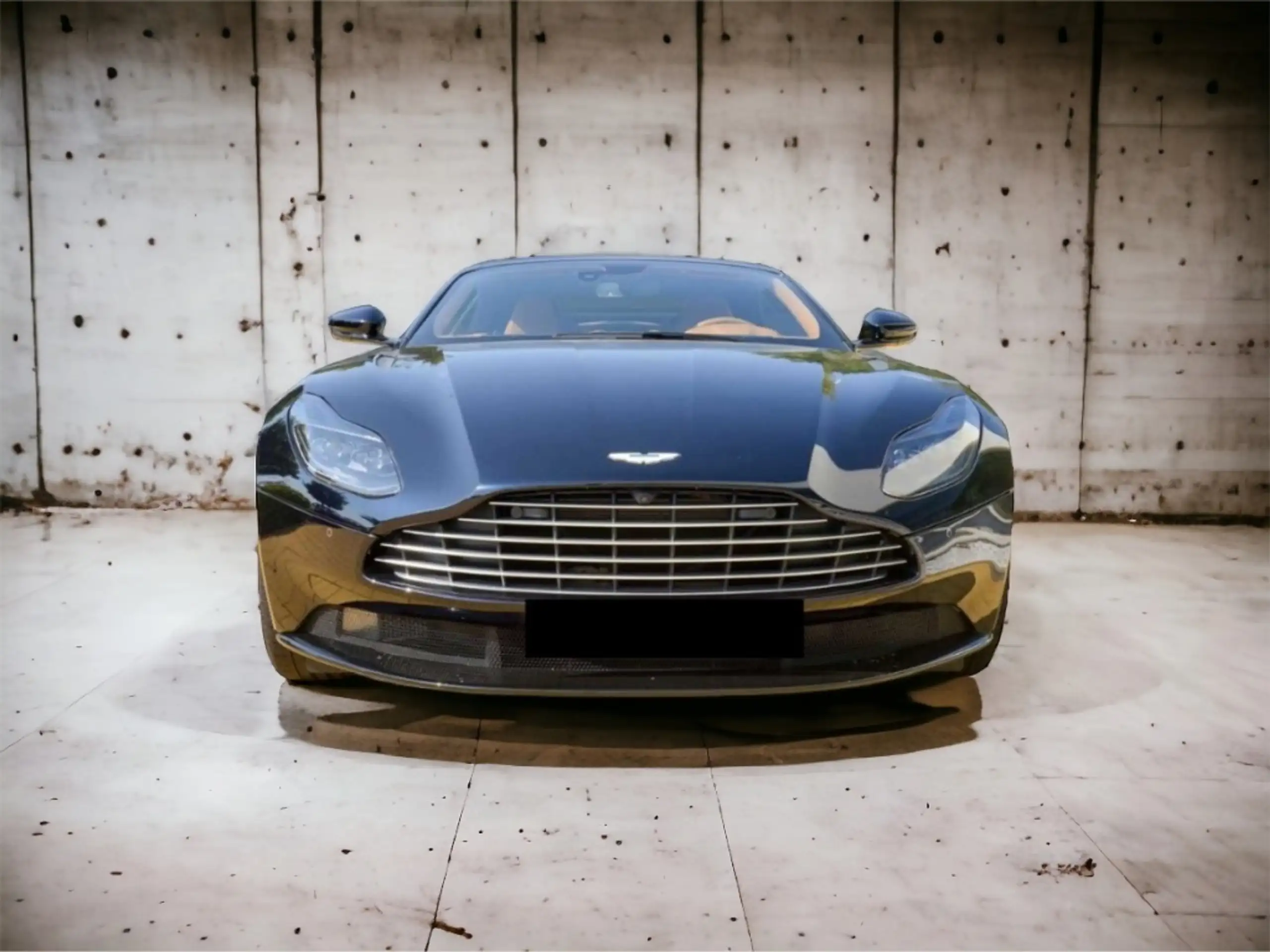 Aston Martin - DB11