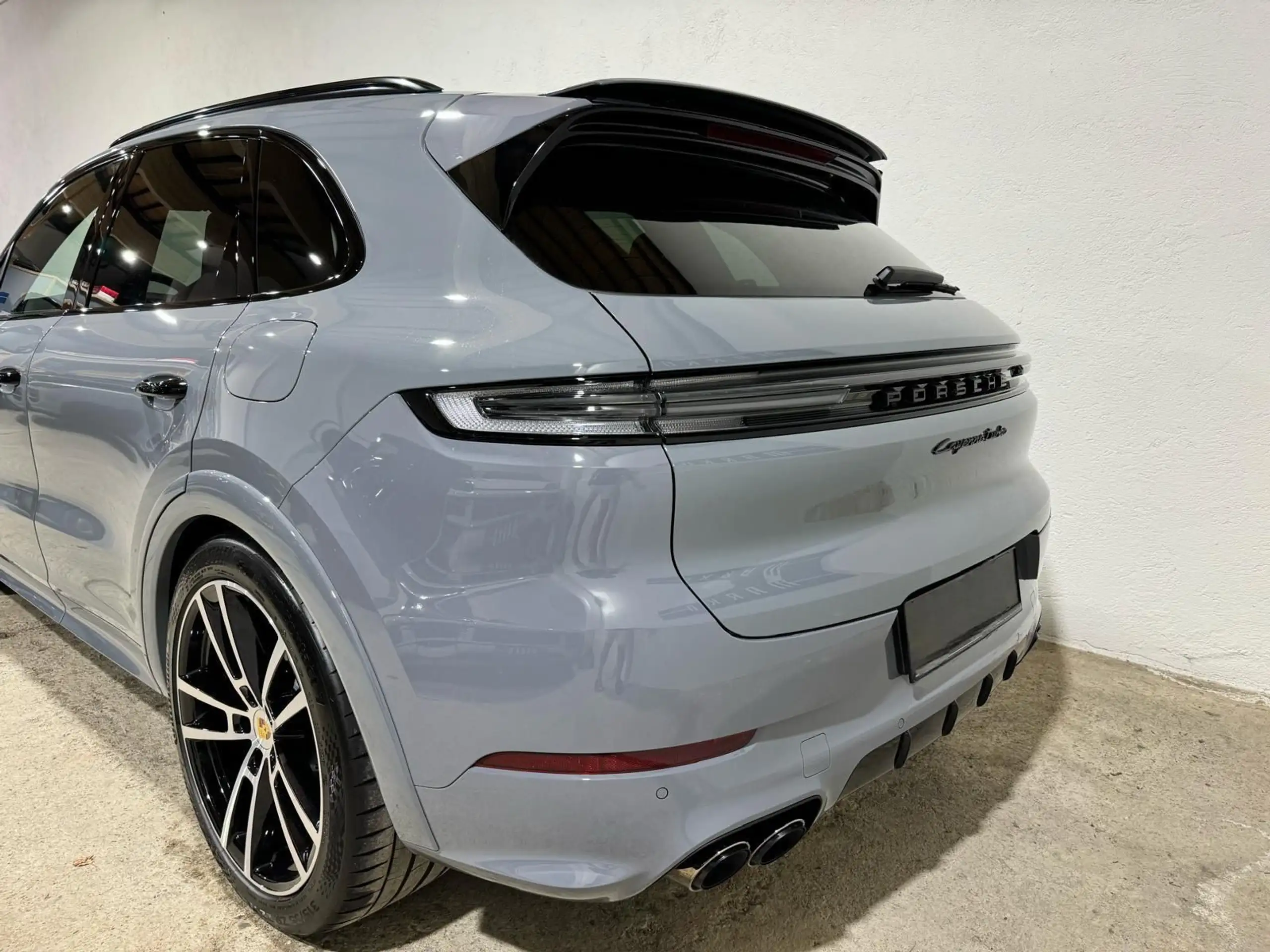 Porsche - Cayenne