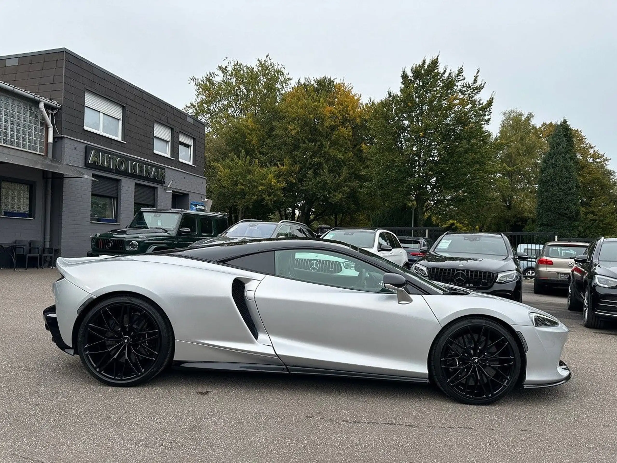 McLaren - GT