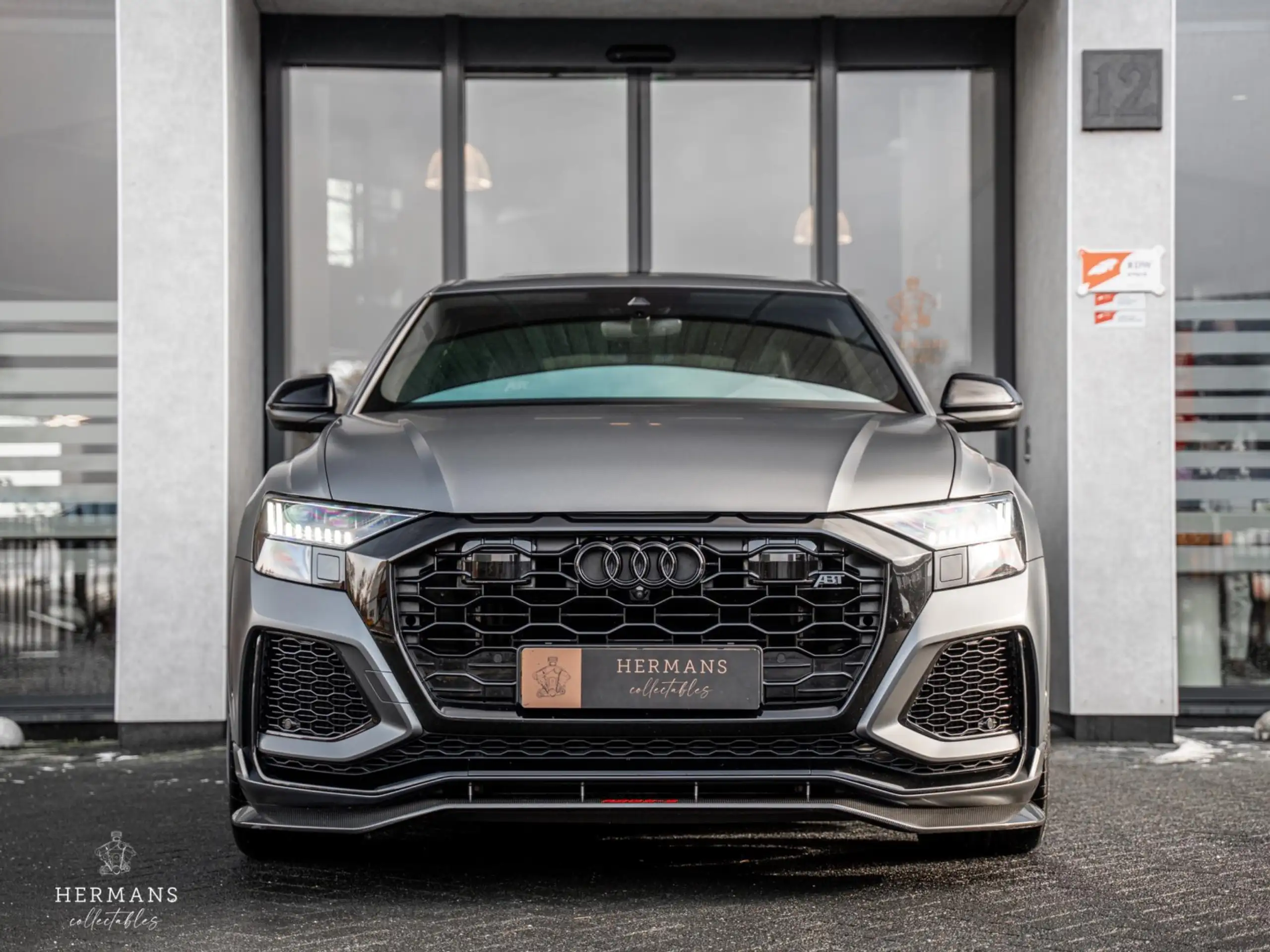 Audi - Q8