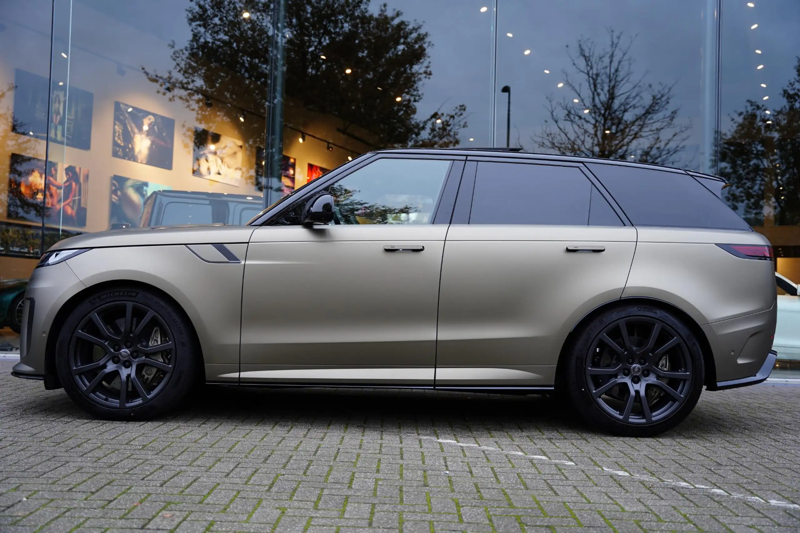 Land Rover - Range Rover Sport