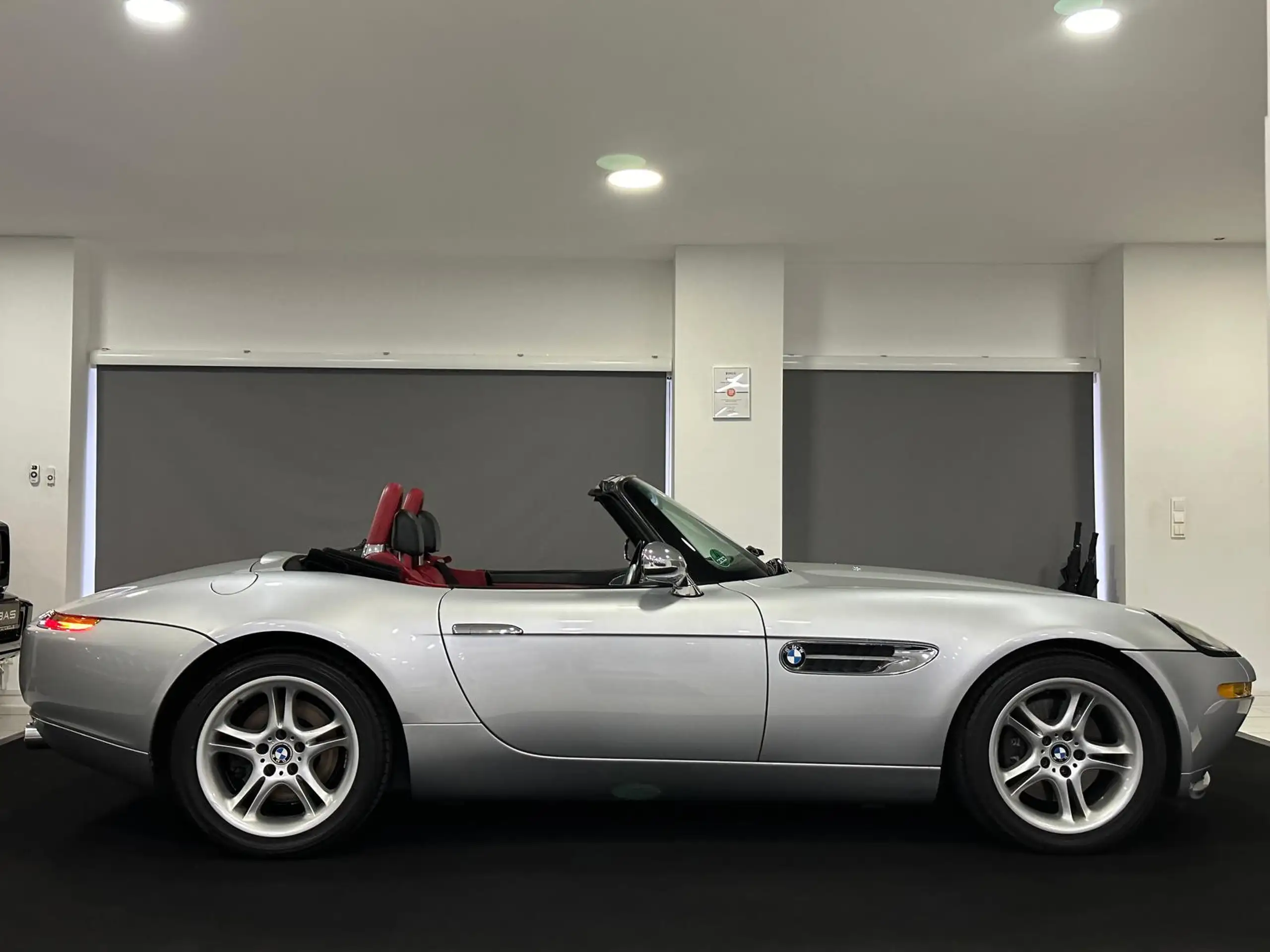 BMW - Z8