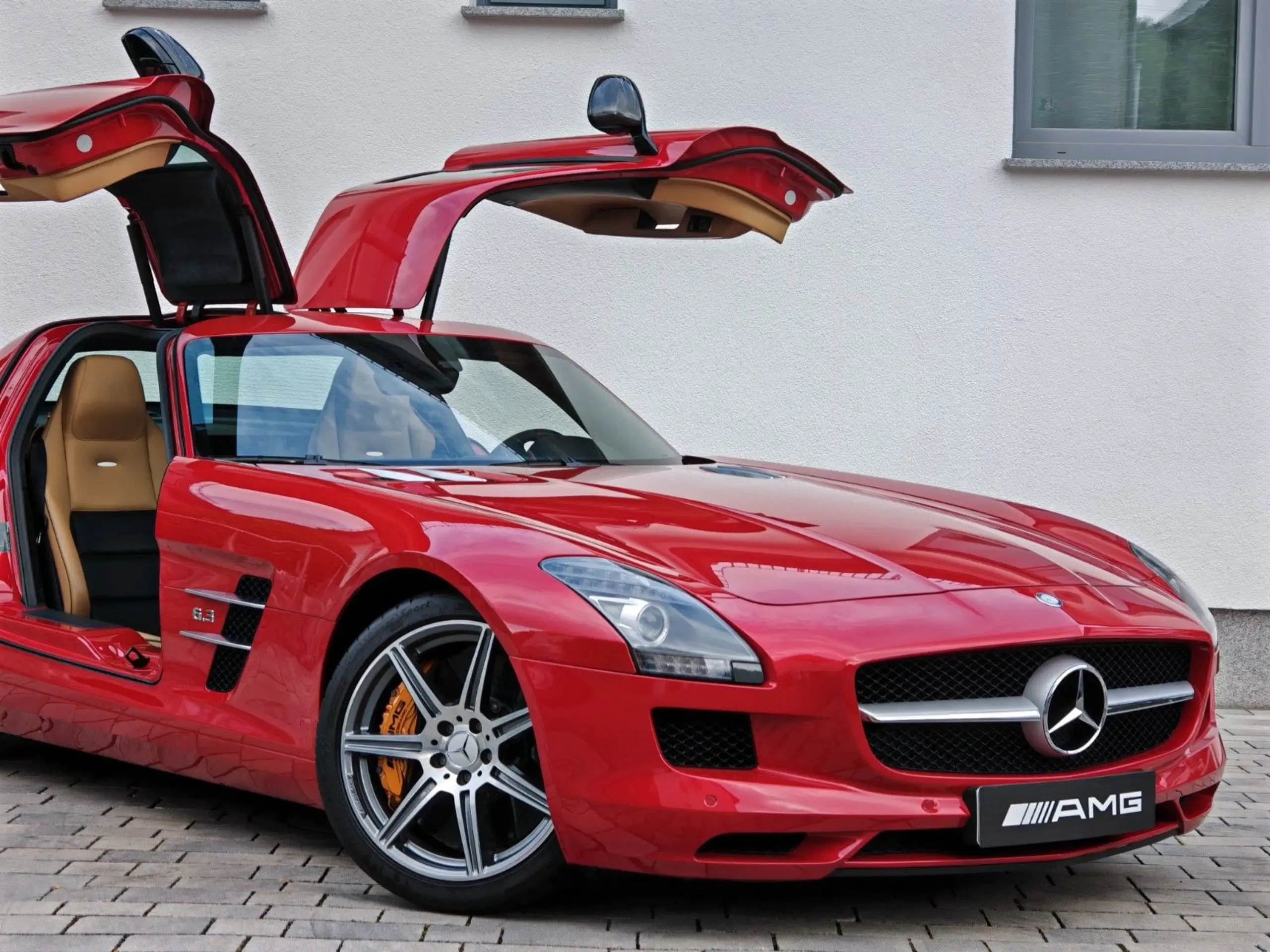 Mercedes-Benz - SLS