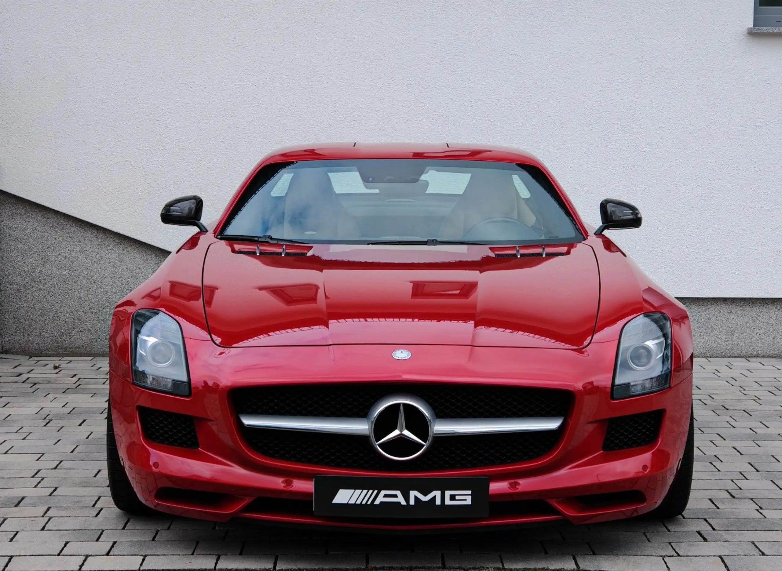 Mercedes-Benz - SLS