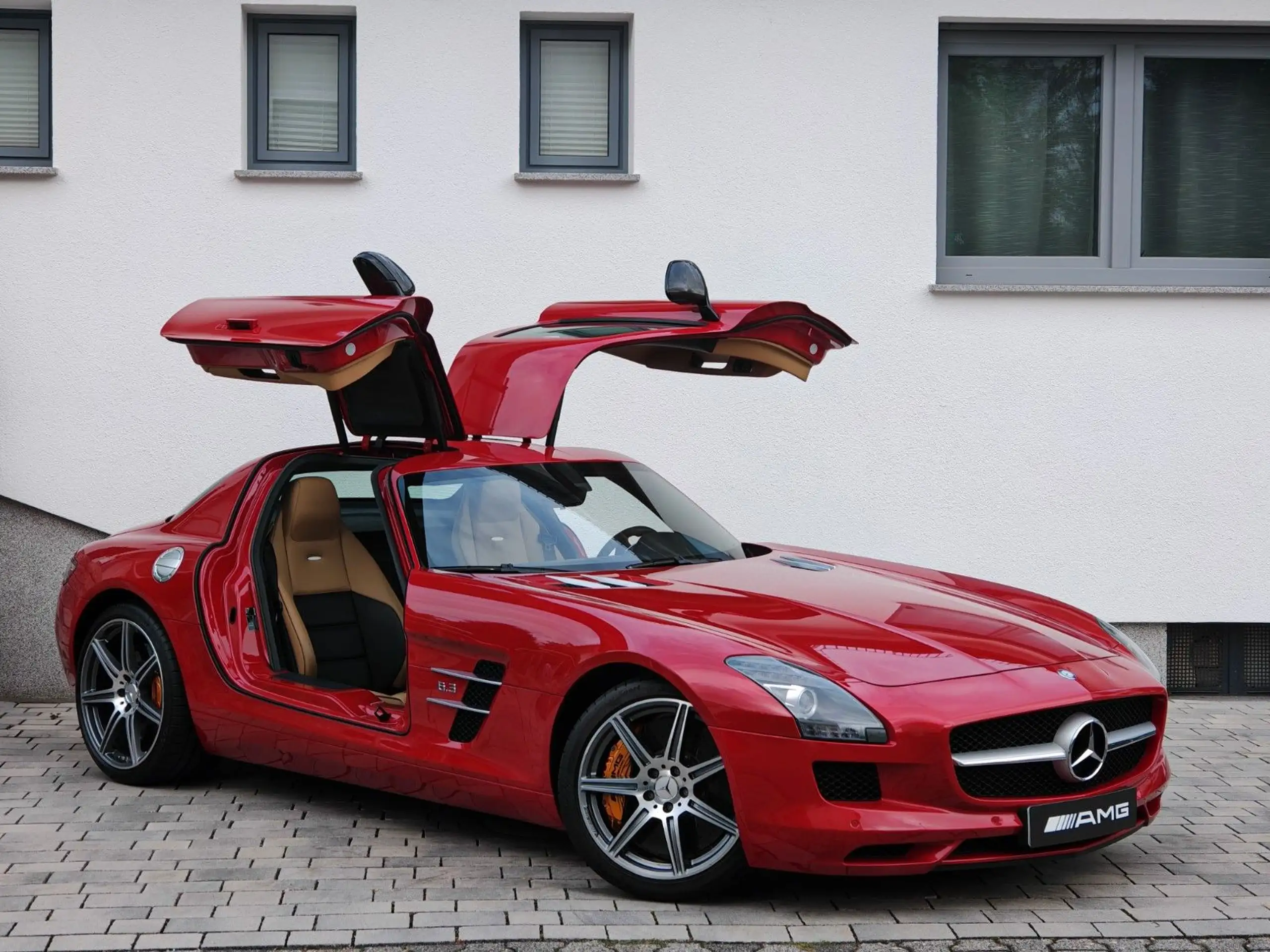 Mercedes-Benz - SLS