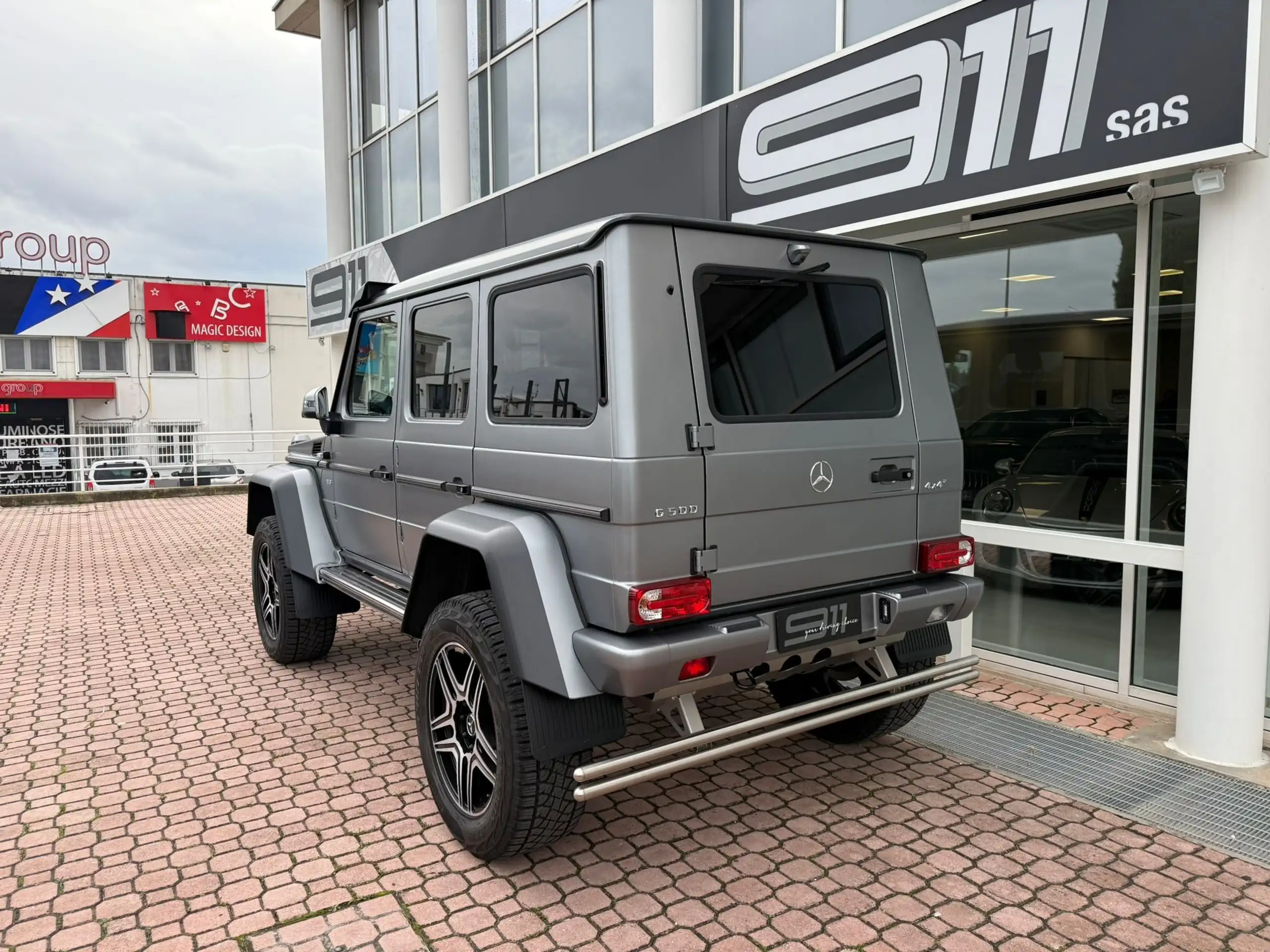 Mercedes-Benz - G 500