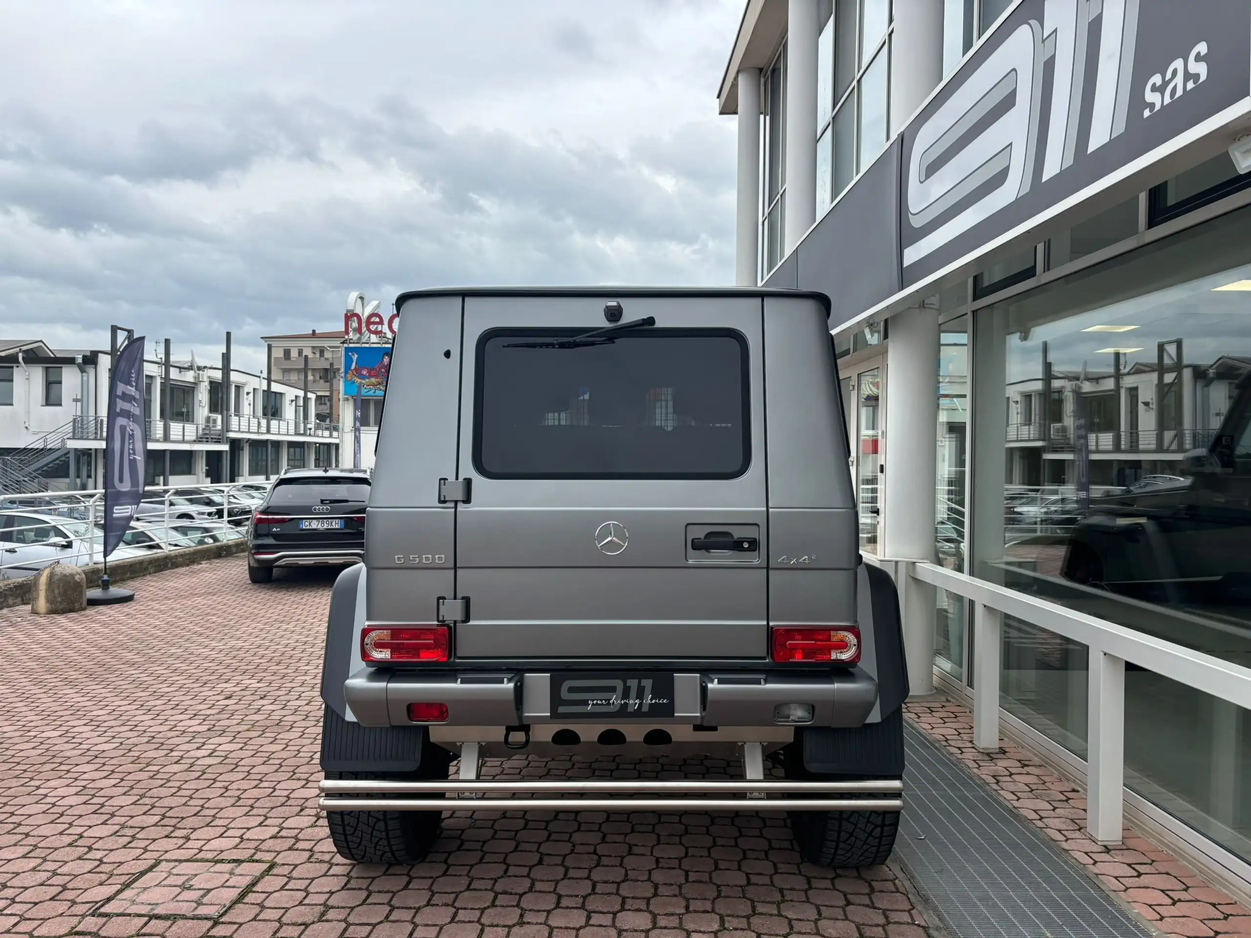 Mercedes-Benz - G 500