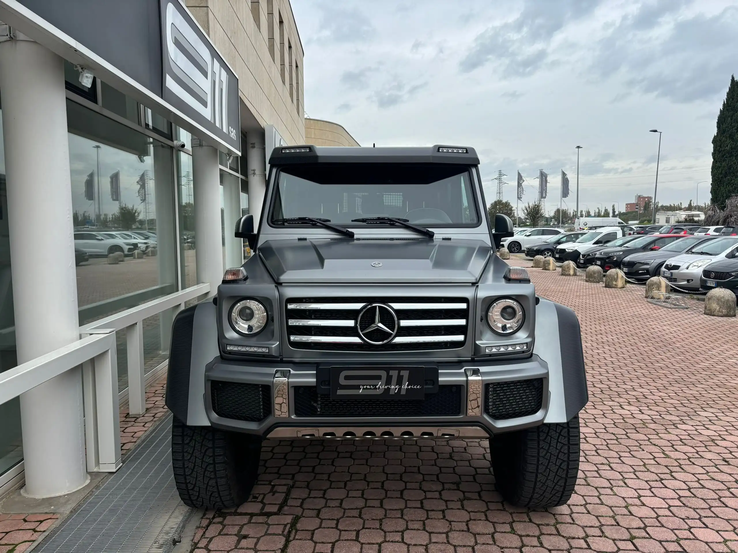 Mercedes-Benz - G 500