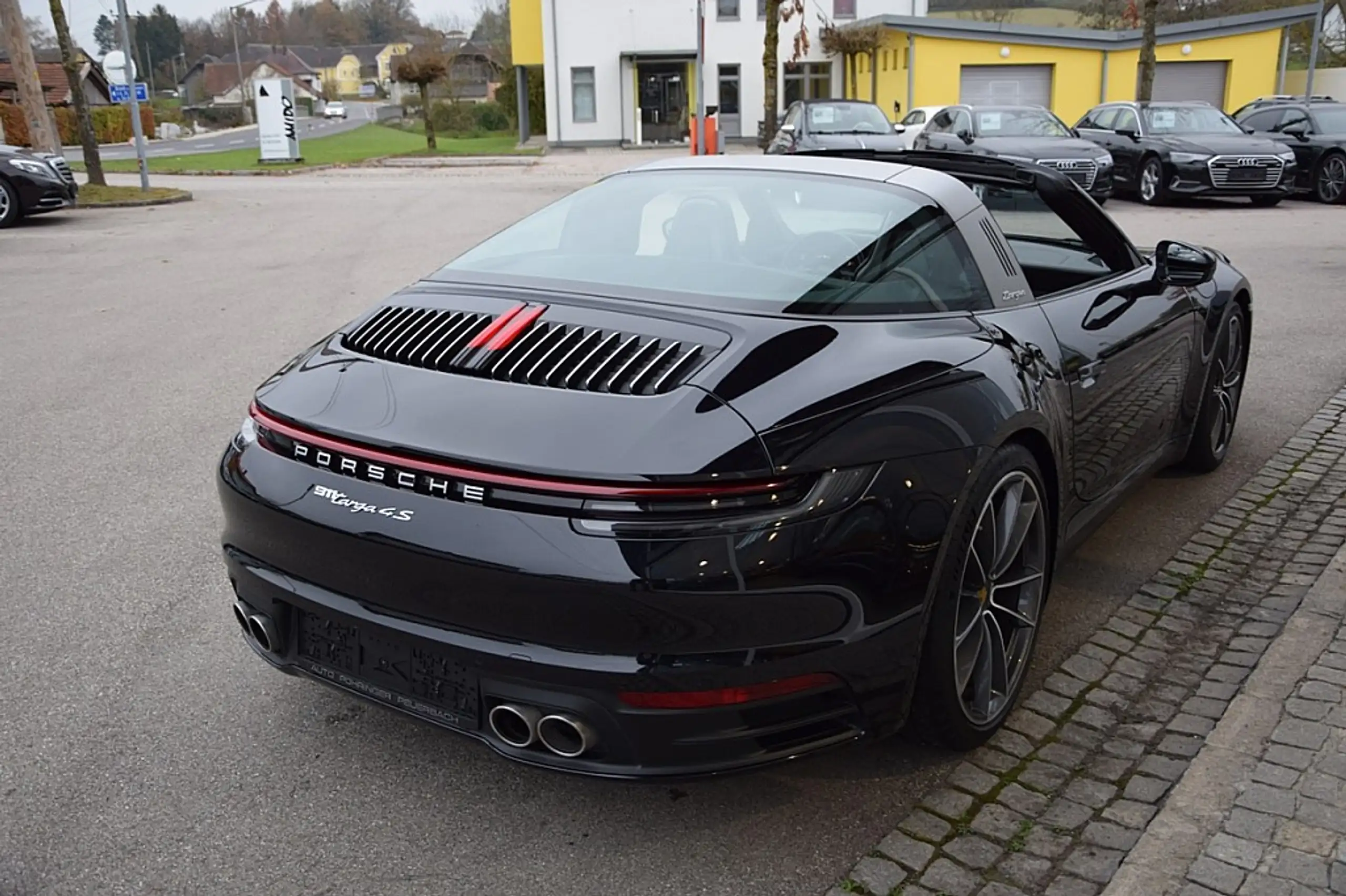 Porsche - 911