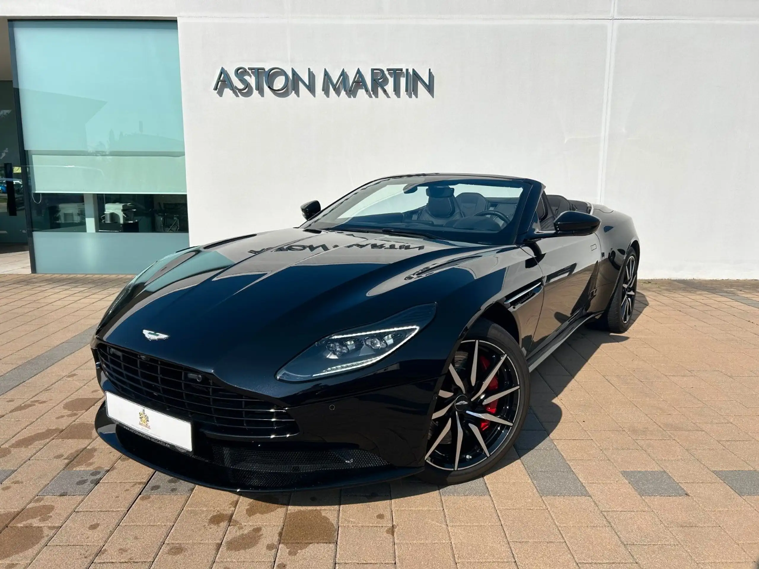 Aston Martin - DB11