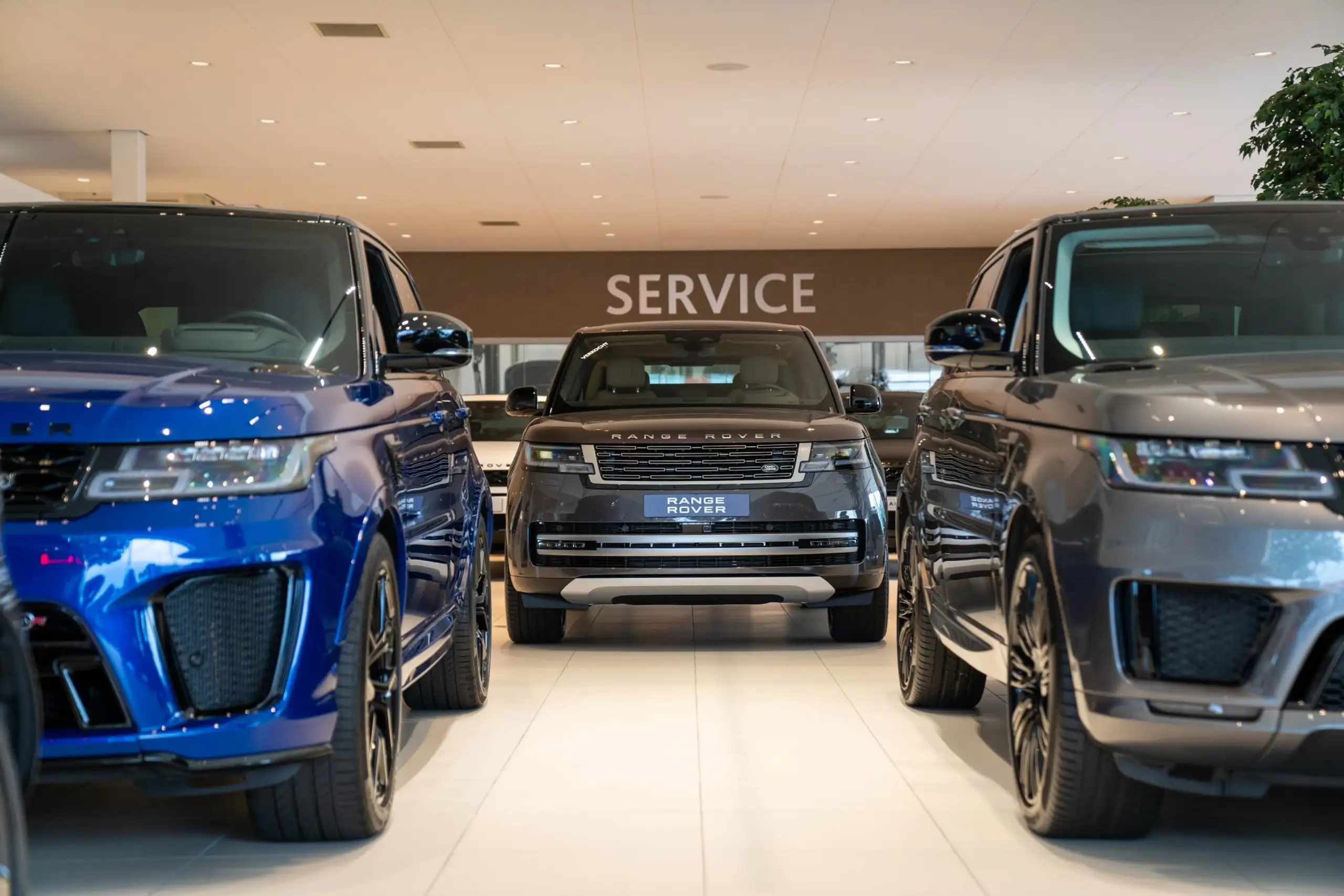 Land Rover - Range Rover