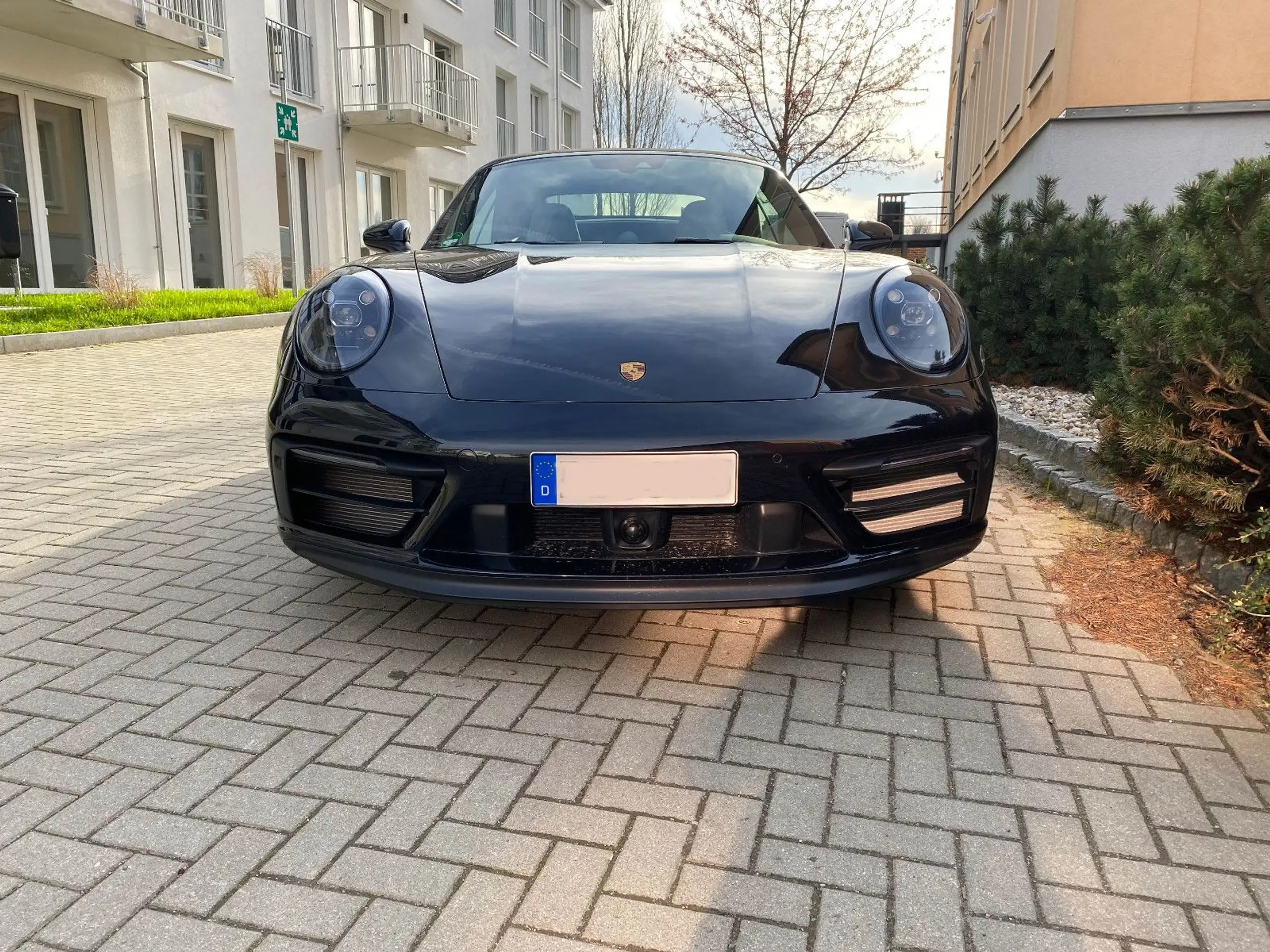 Porsche - 911