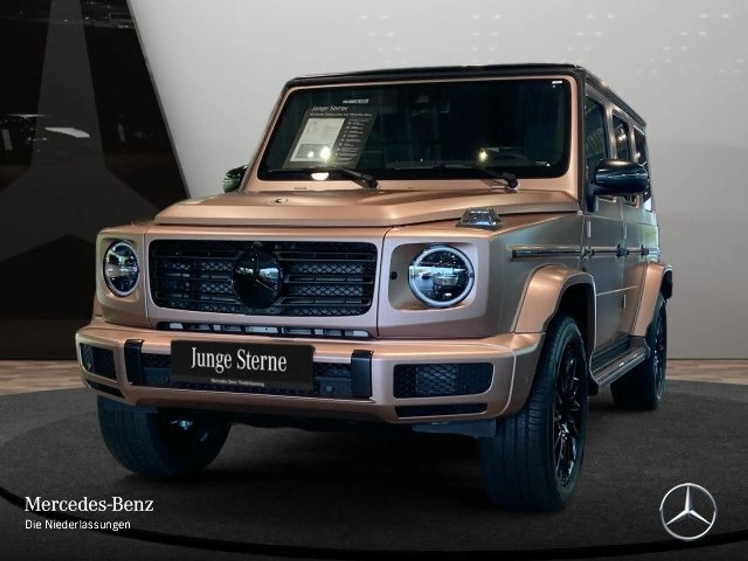 Mercedes-Benz - G 500