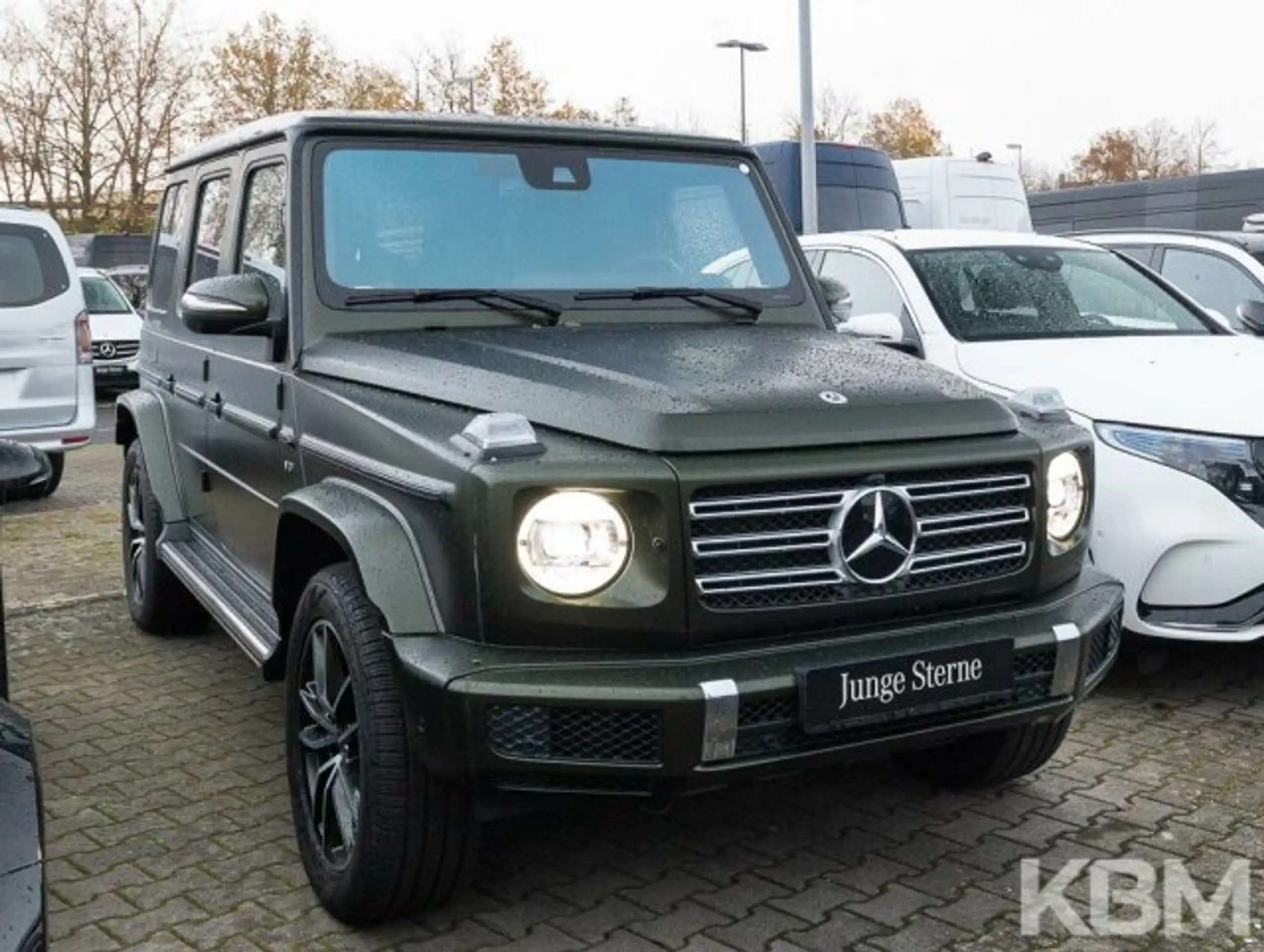 Mercedes-Benz - G 500