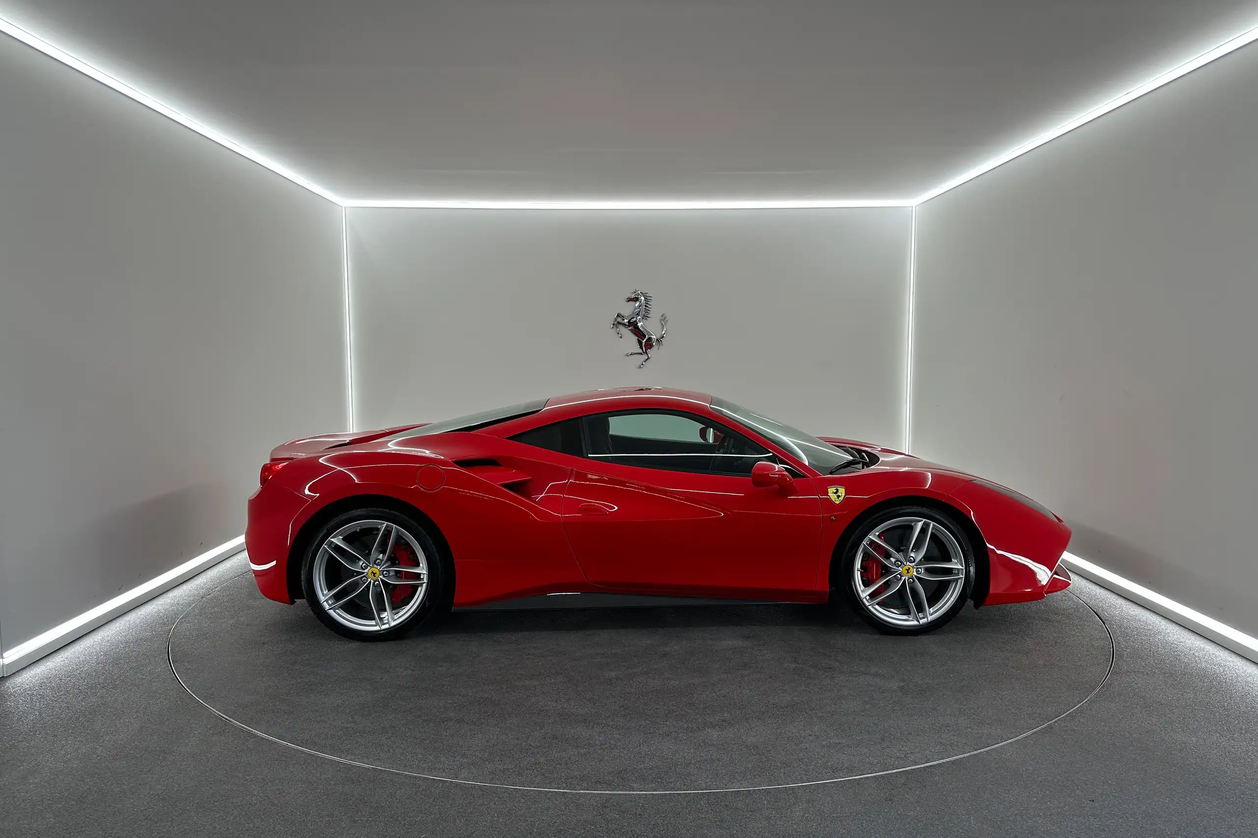 Ferrari - 488