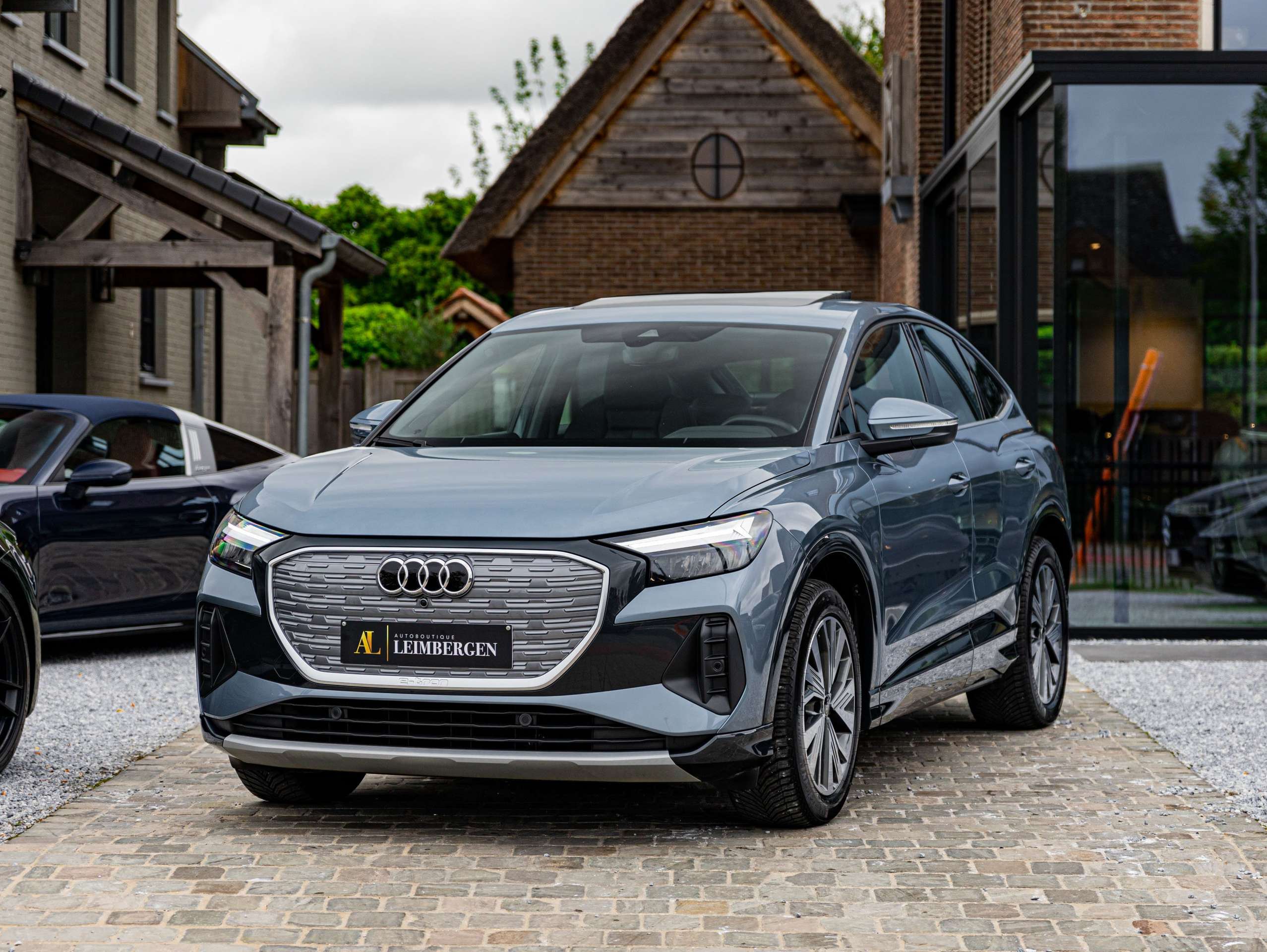 Audi - Q4 e-tron