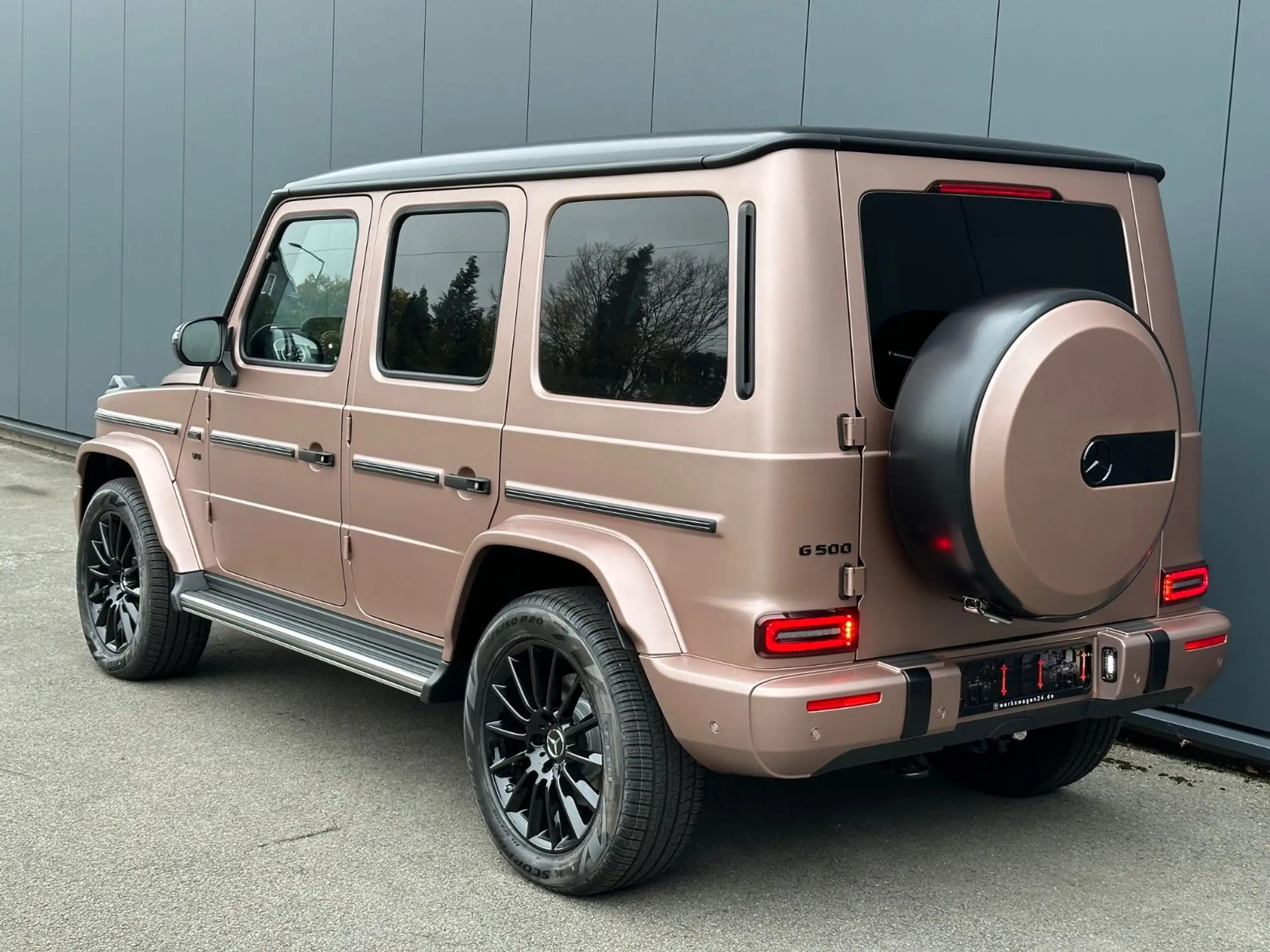 Mercedes-Benz - G 500