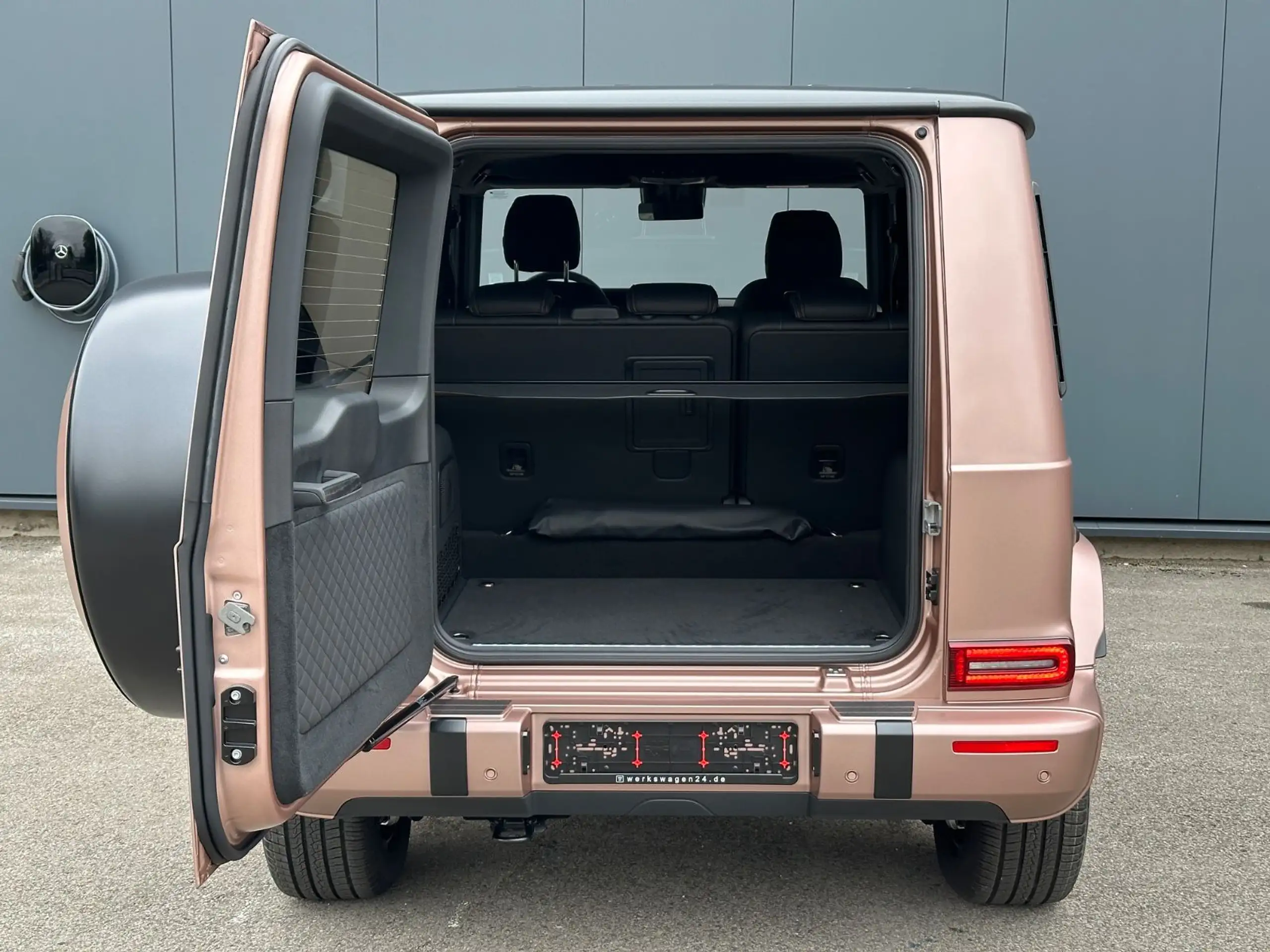 Mercedes-Benz - G 500