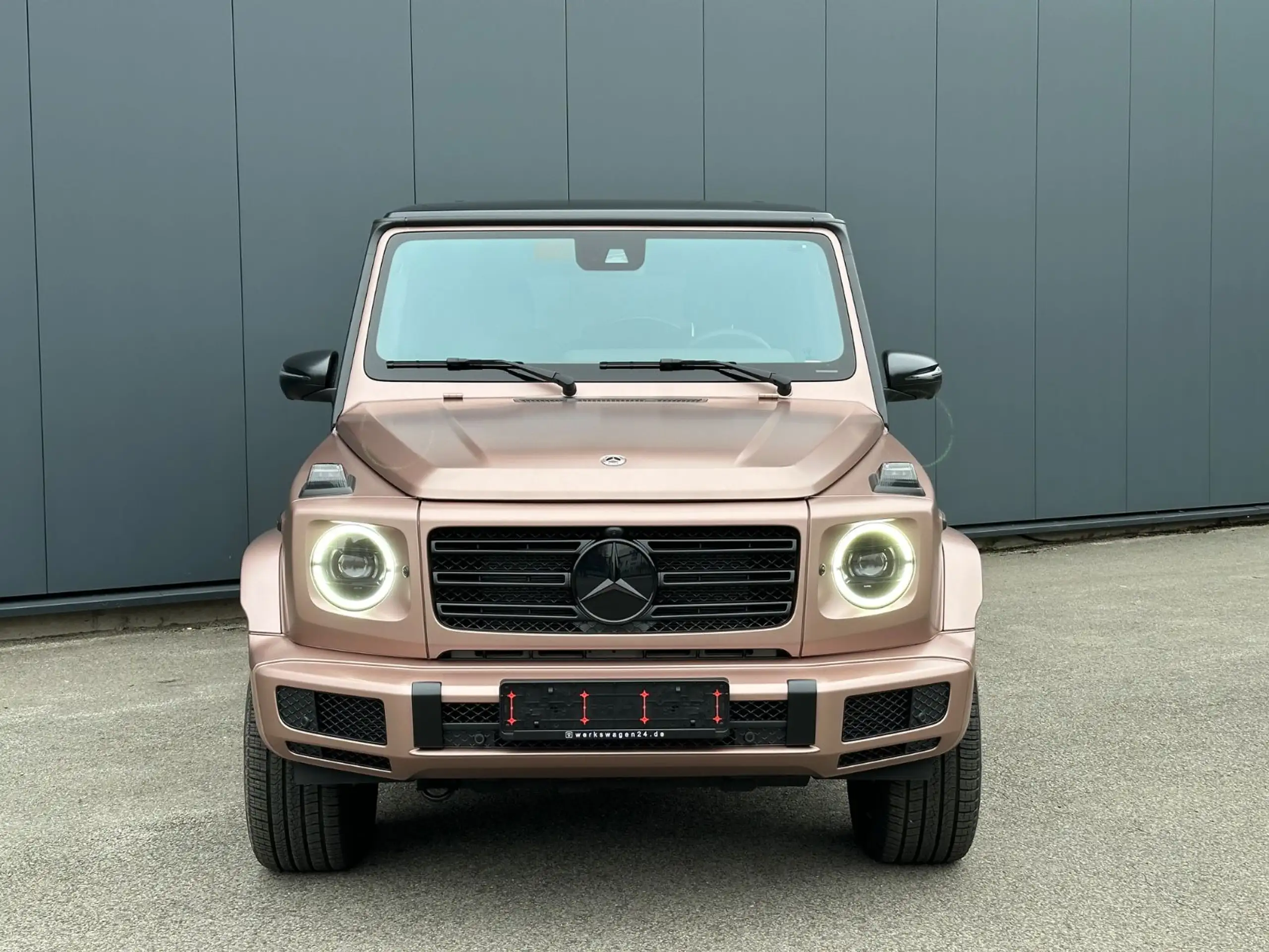 Mercedes-Benz - G 500