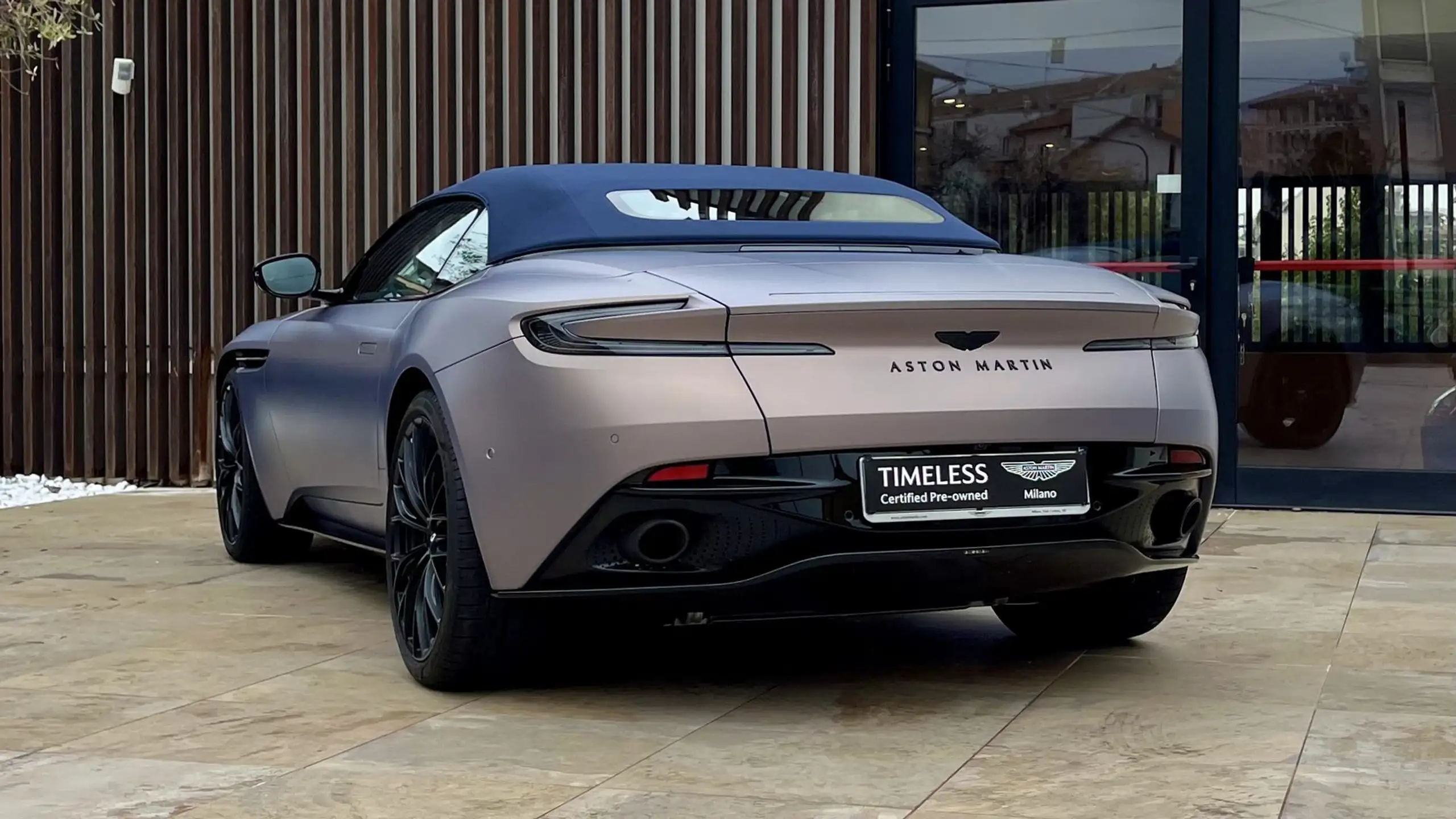 Aston Martin - DB11