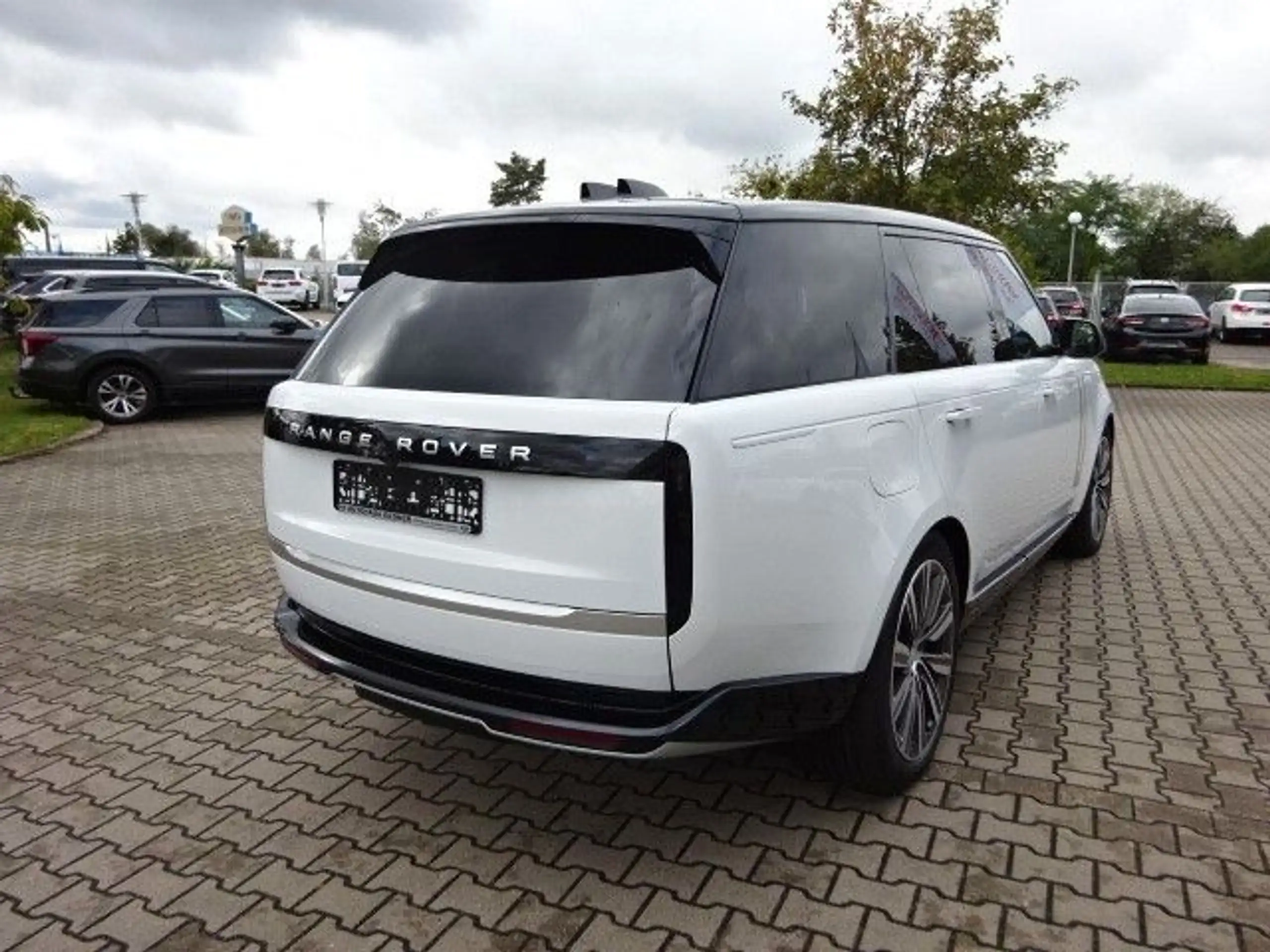 Land Rover - Range Rover