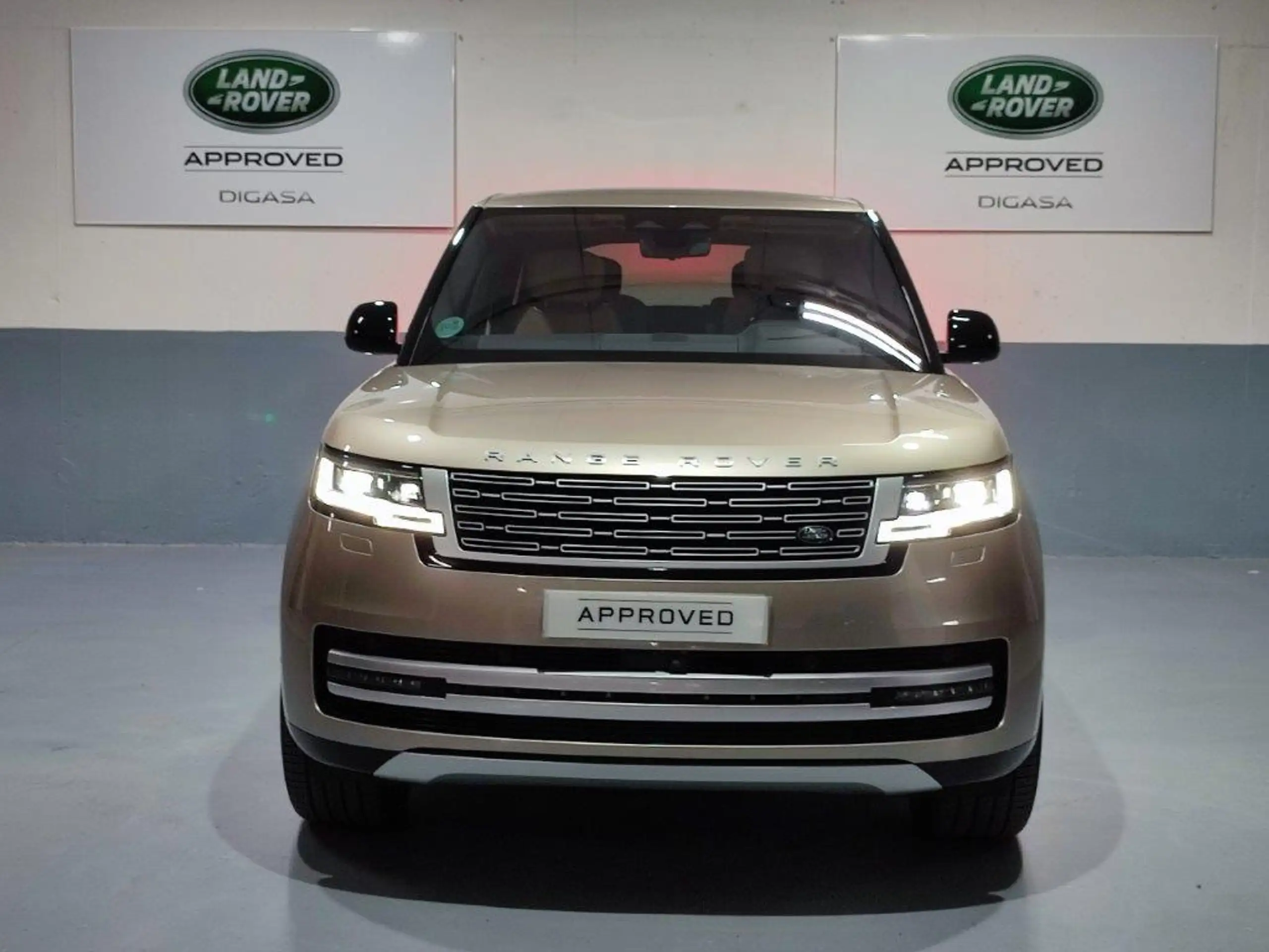 Land Rover - Range Rover