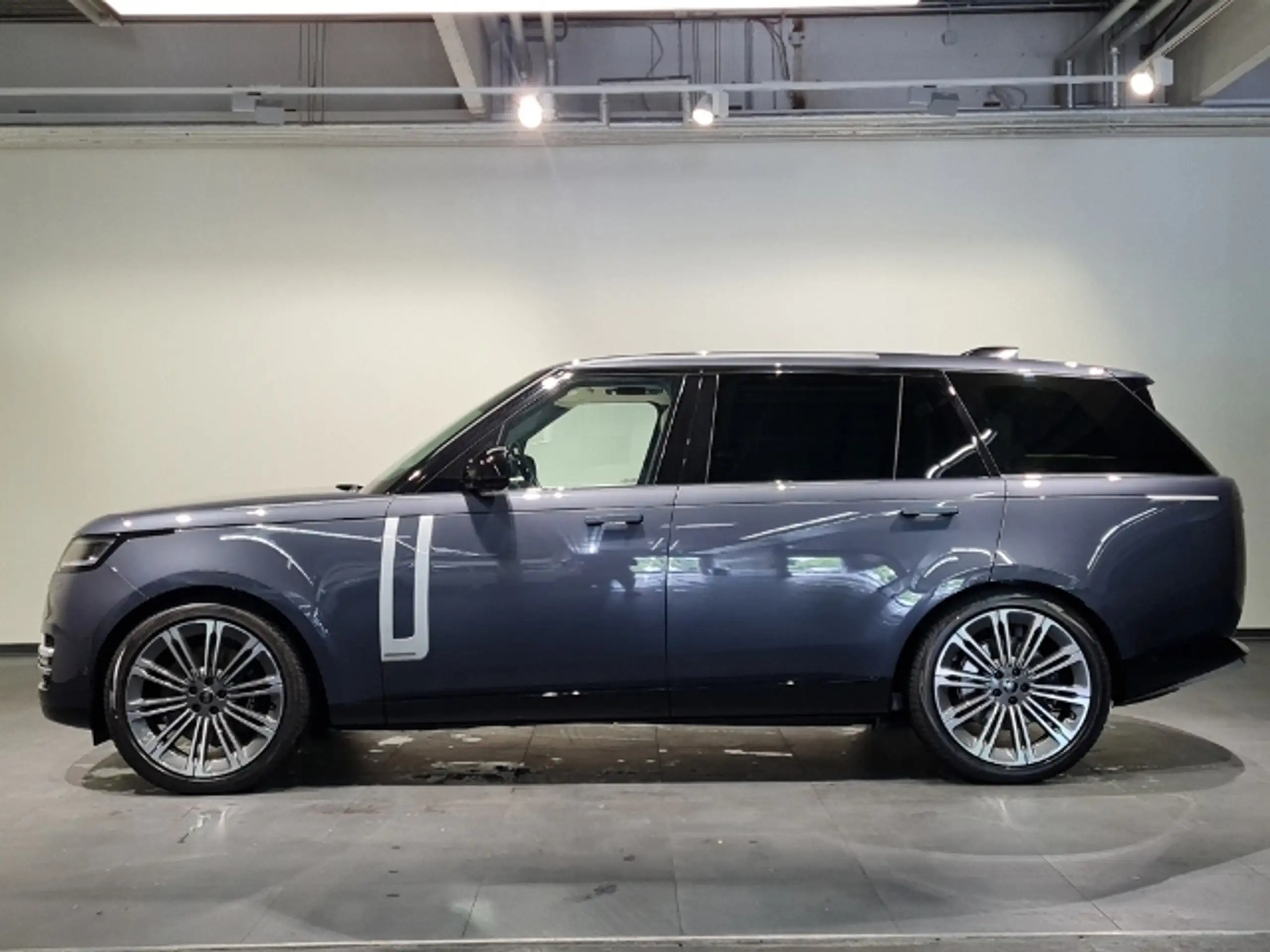 Land Rover - Range Rover