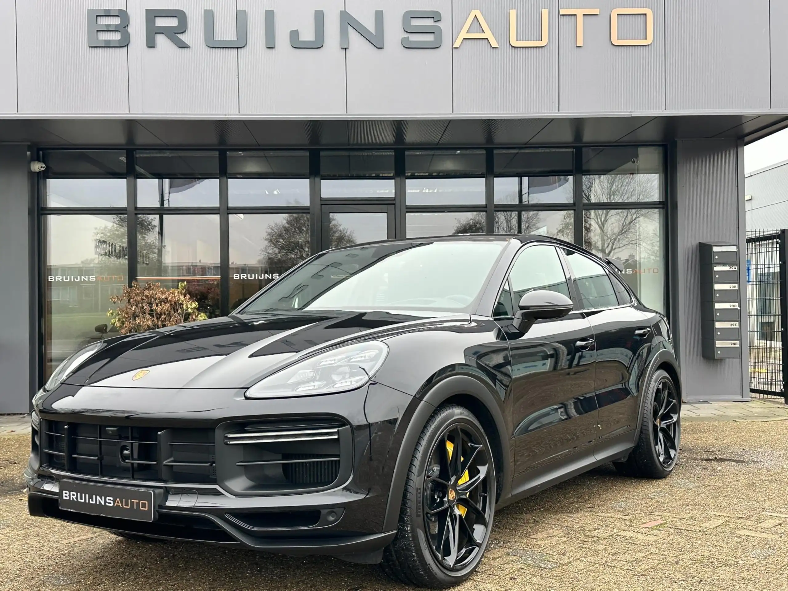 Porsche - Cayenne