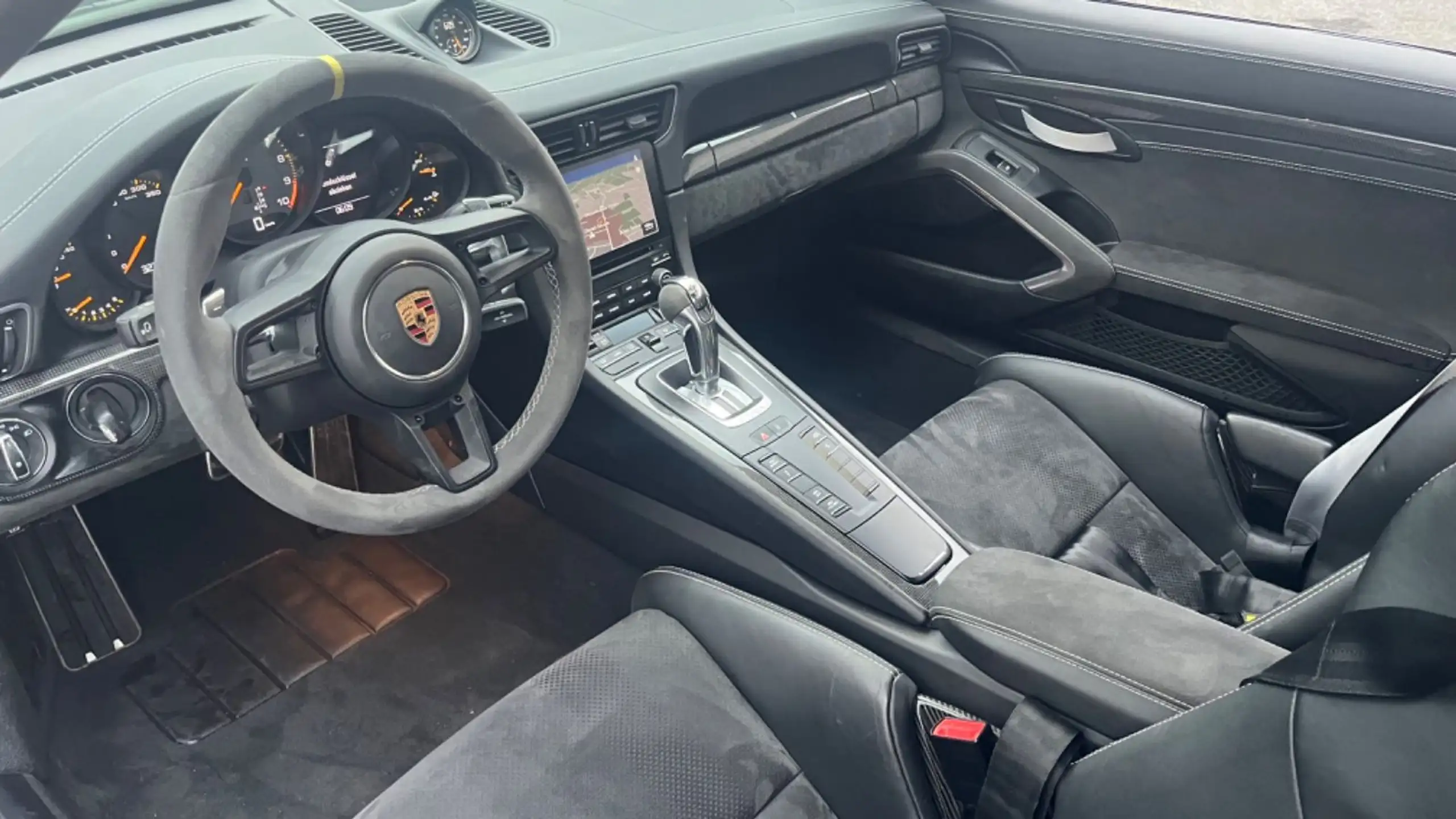 Porsche - 911