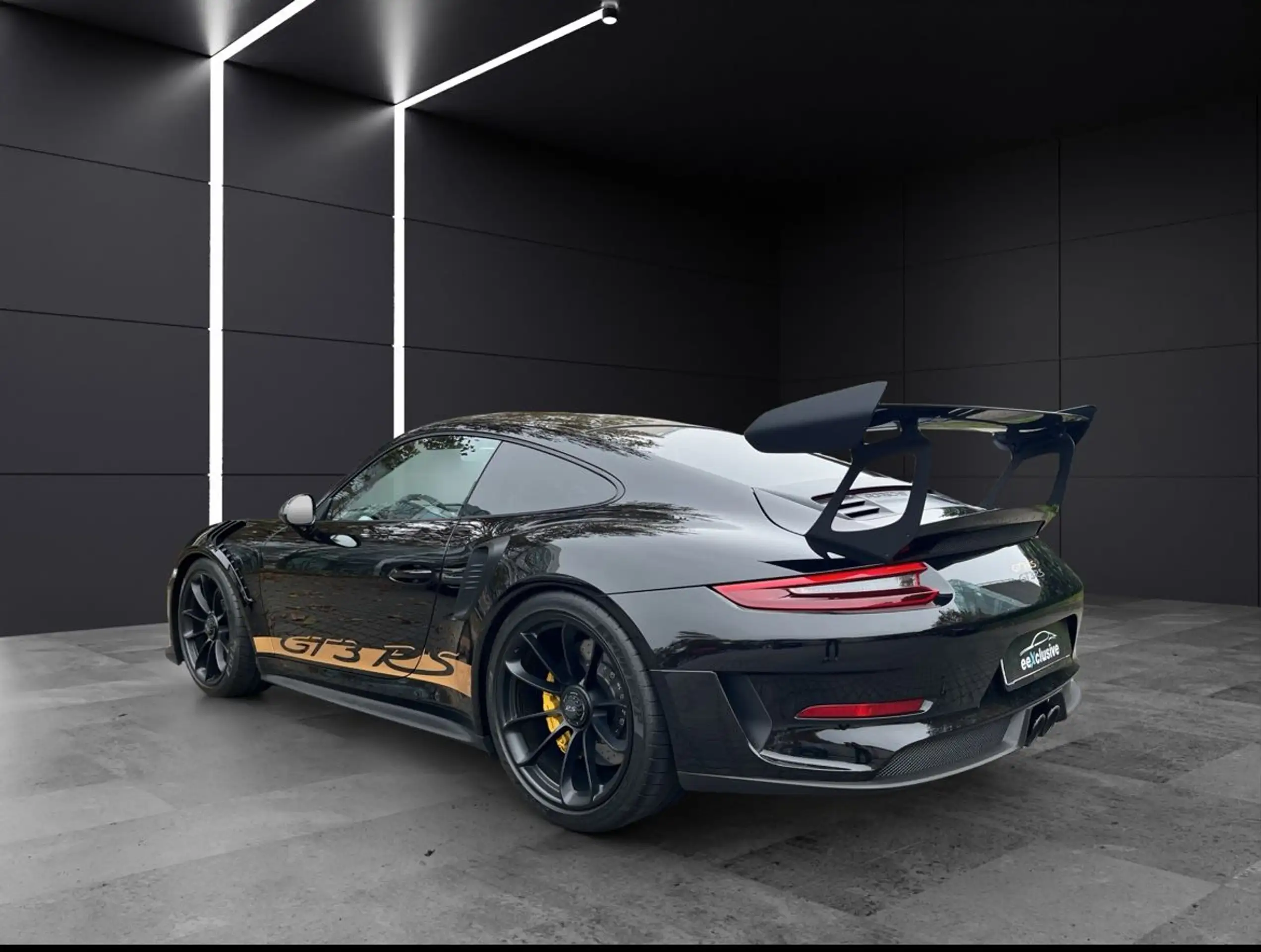 Porsche - 911