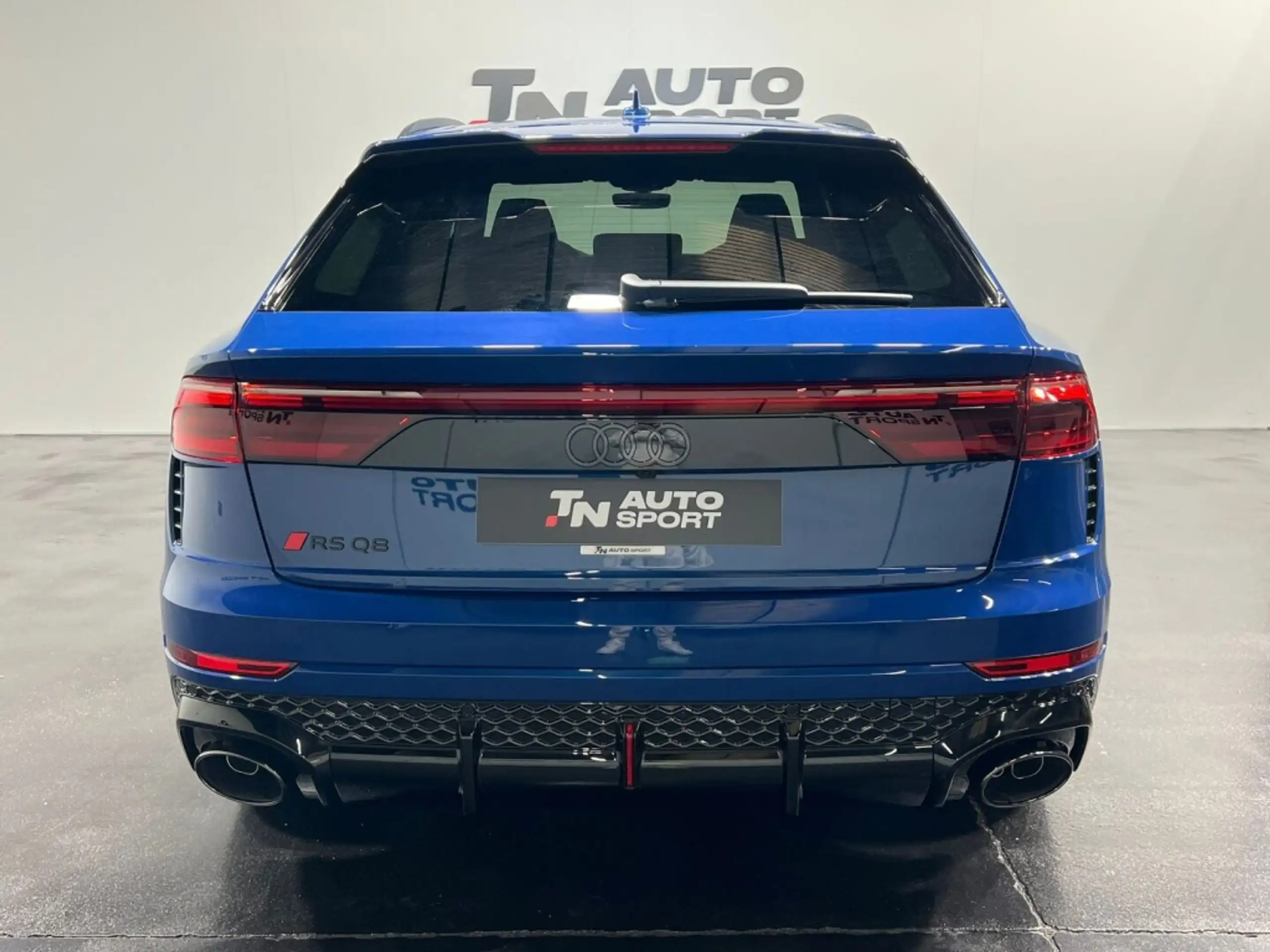 Audi - Q8