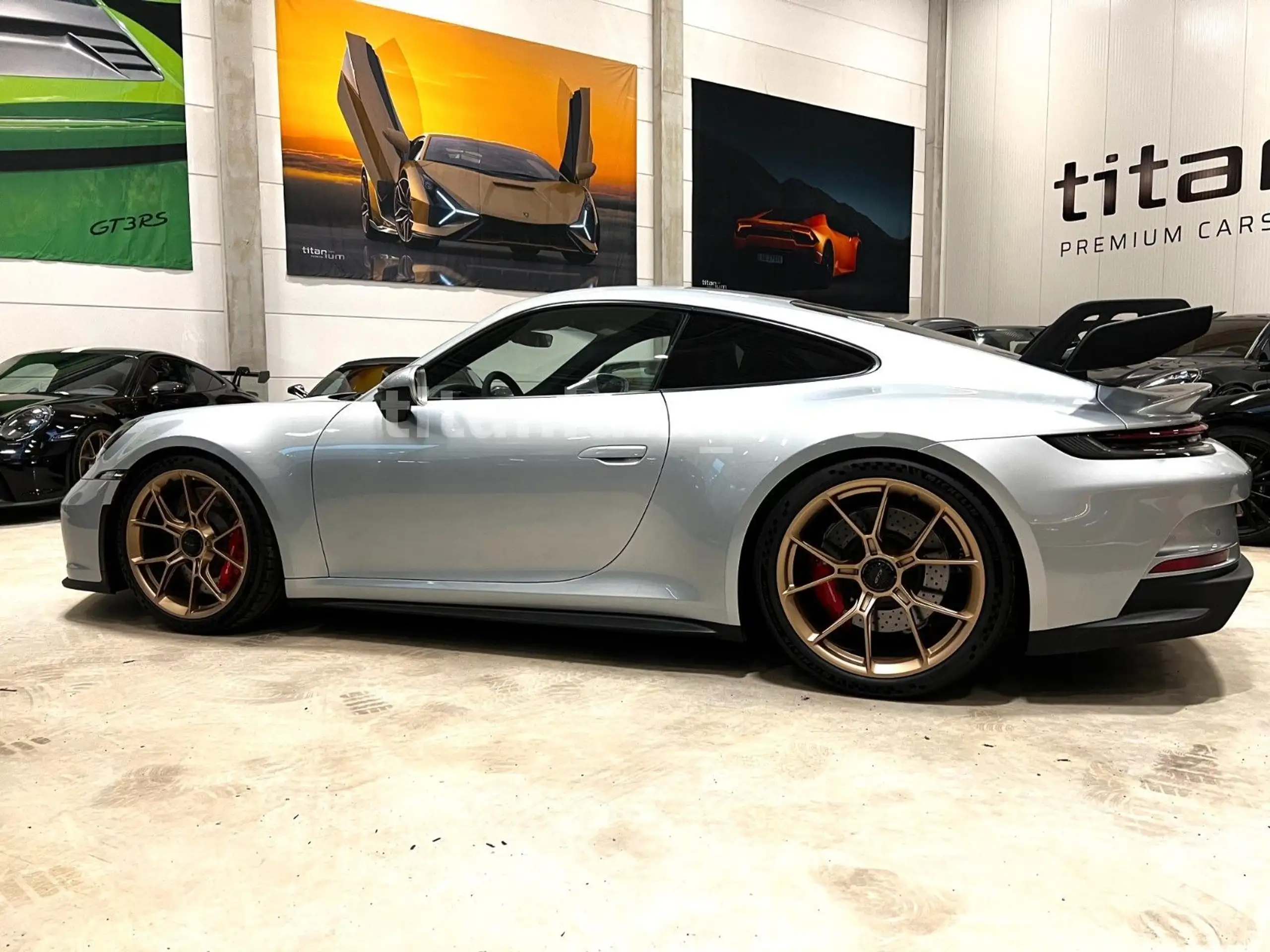 Porsche - 911