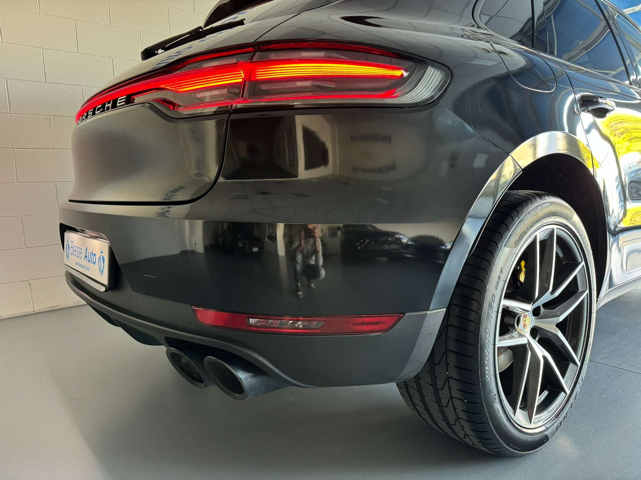 Porsche - Macan