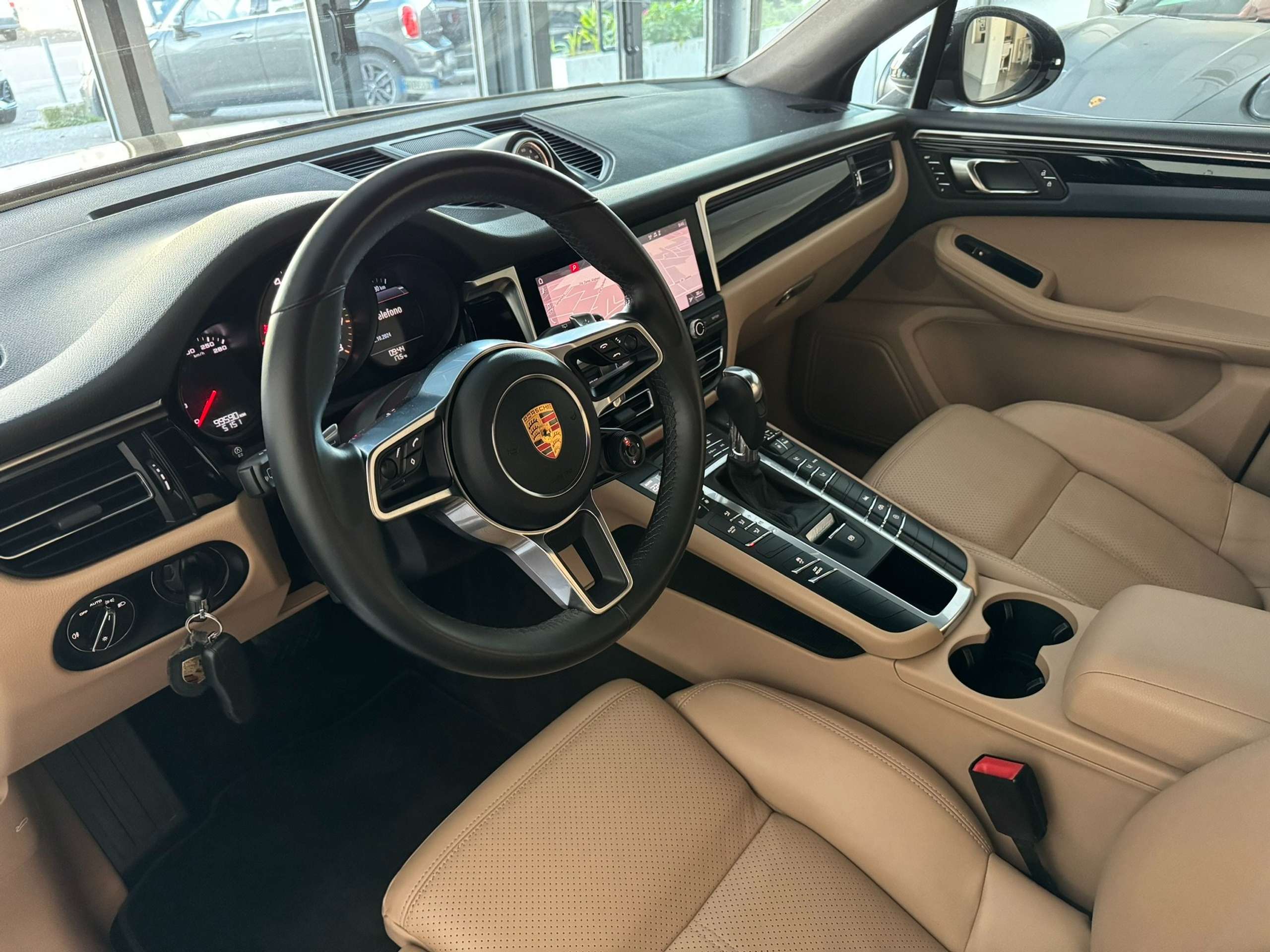 Porsche - Macan