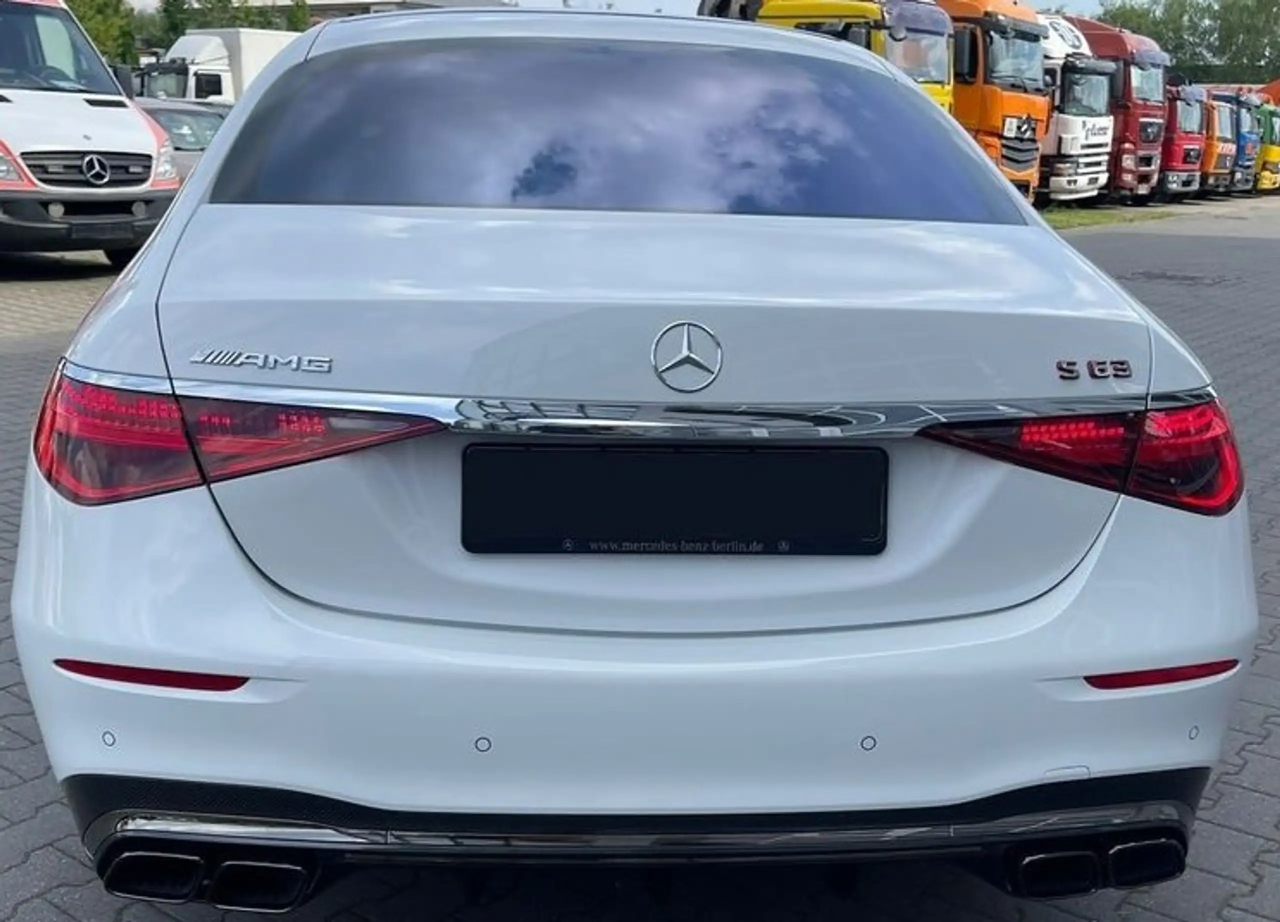 Mercedes-Benz - S 63 AMG