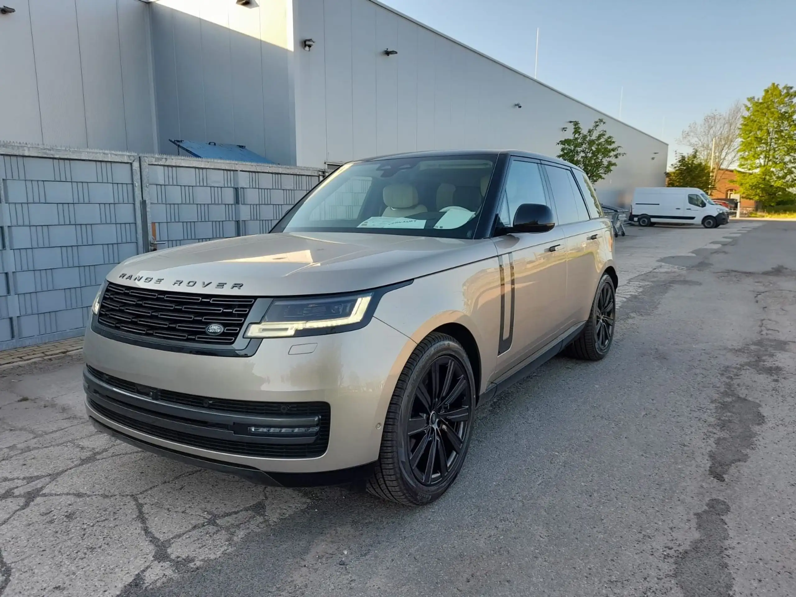 Land Rover - Range Rover