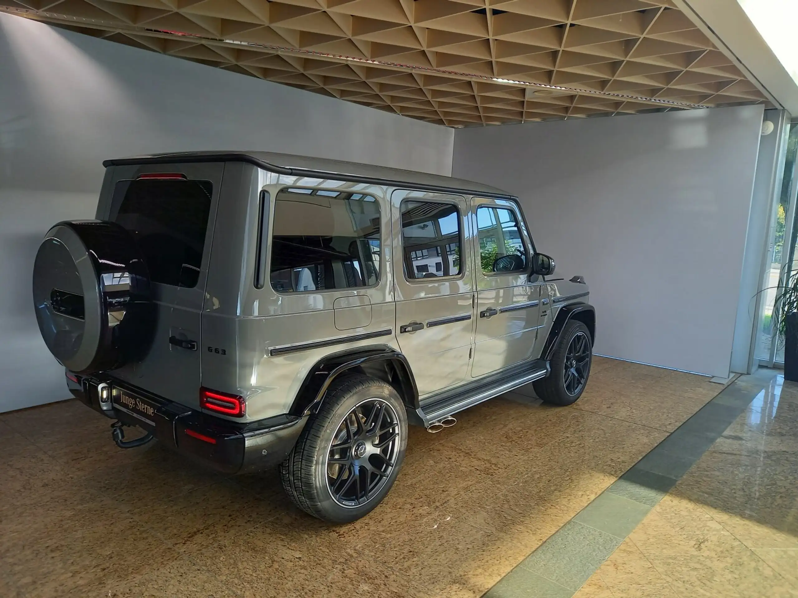 Mercedes-Benz - G 63 AMG