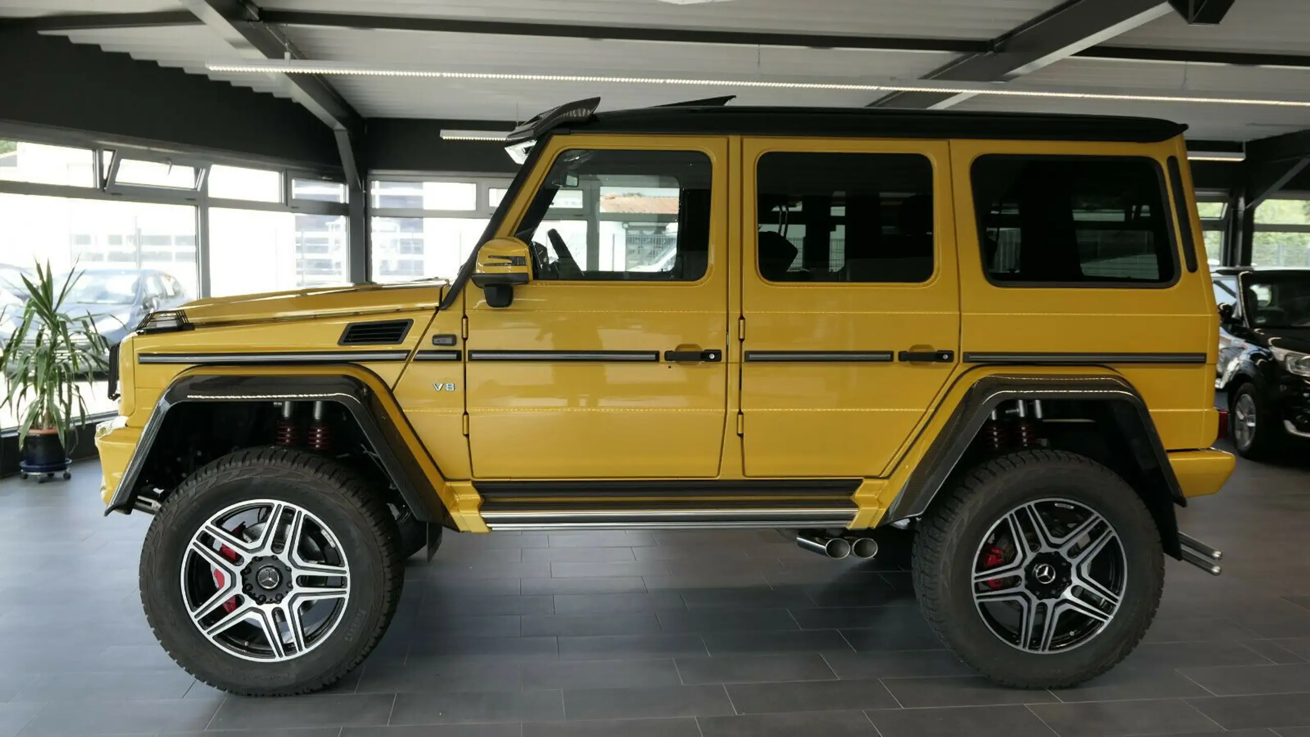 Mercedes-Benz - G 500