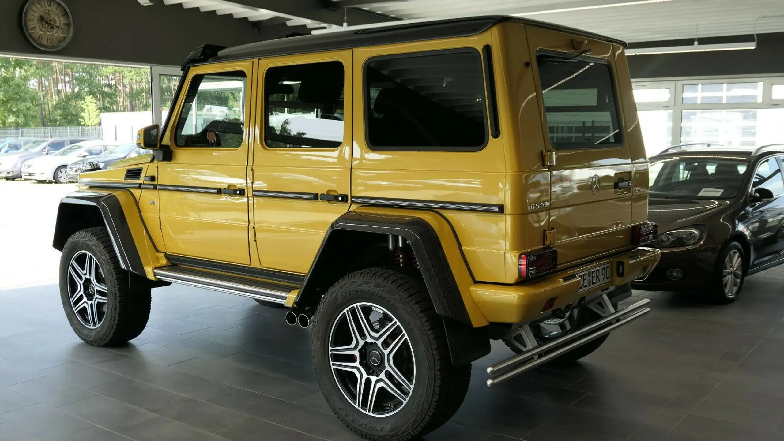 Mercedes-Benz - G 500