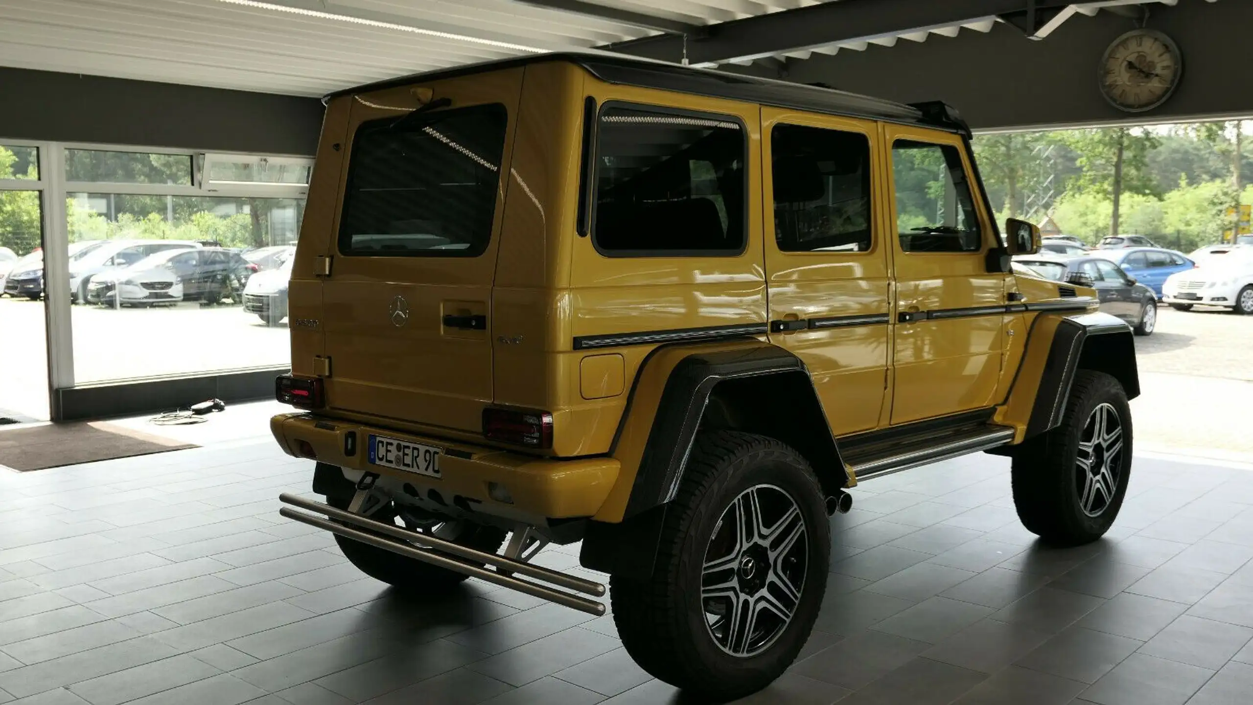 Mercedes-Benz - G 500